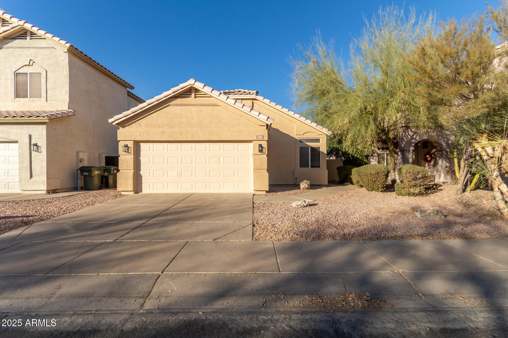 4322 E SOUTH FORK Drive