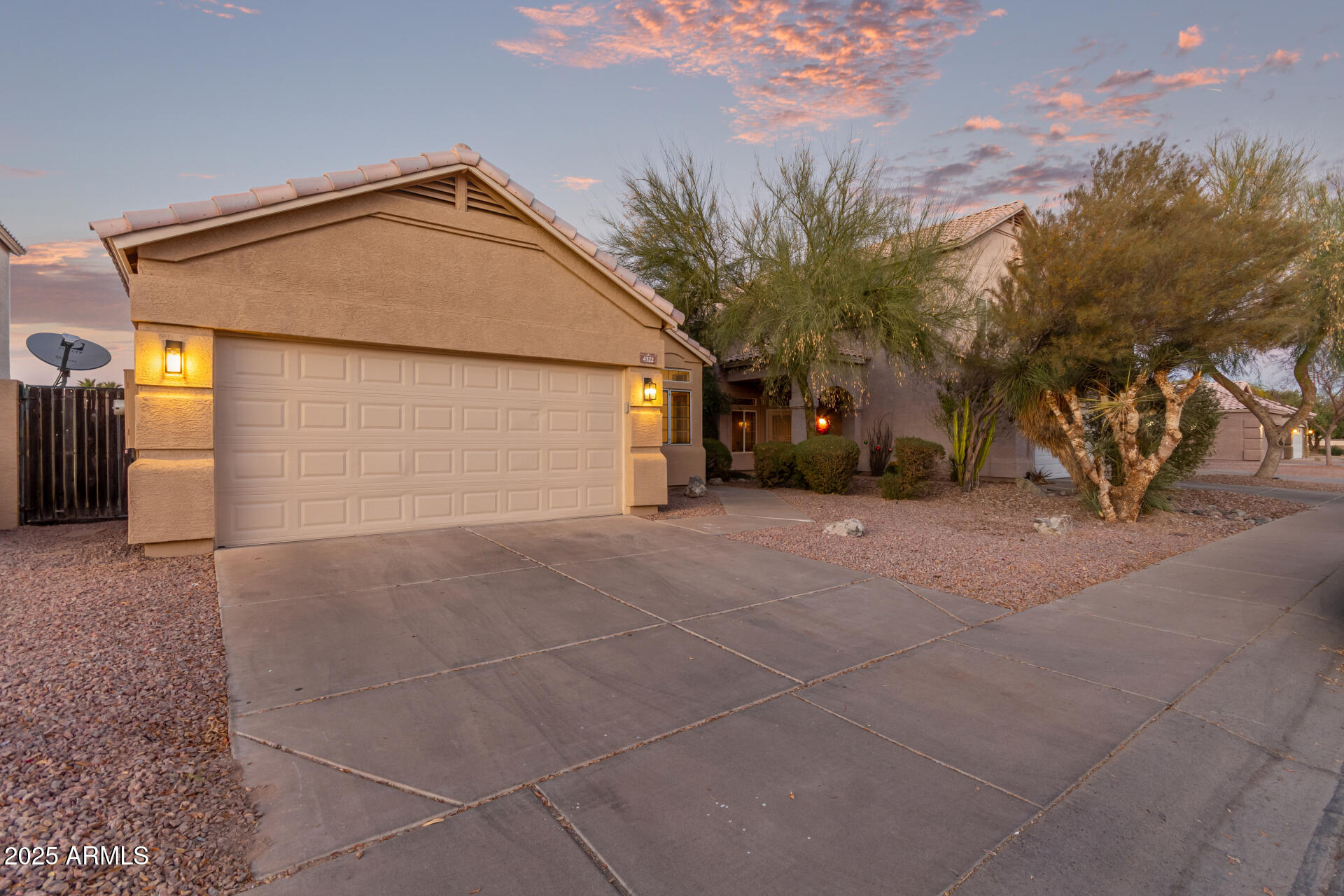 4322 E SOUTH FORK Drive