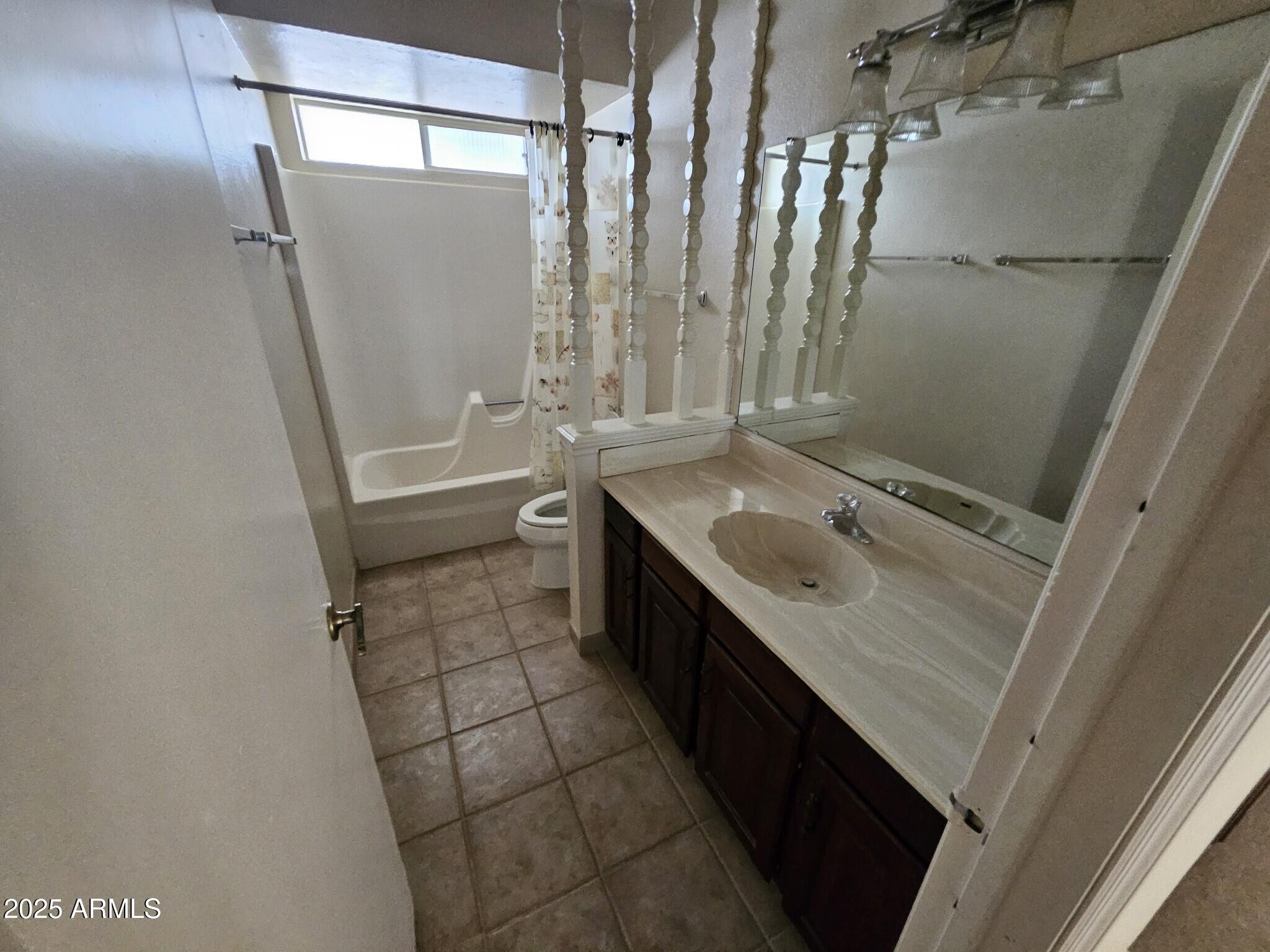 4509 E LA PUENTE Avenue