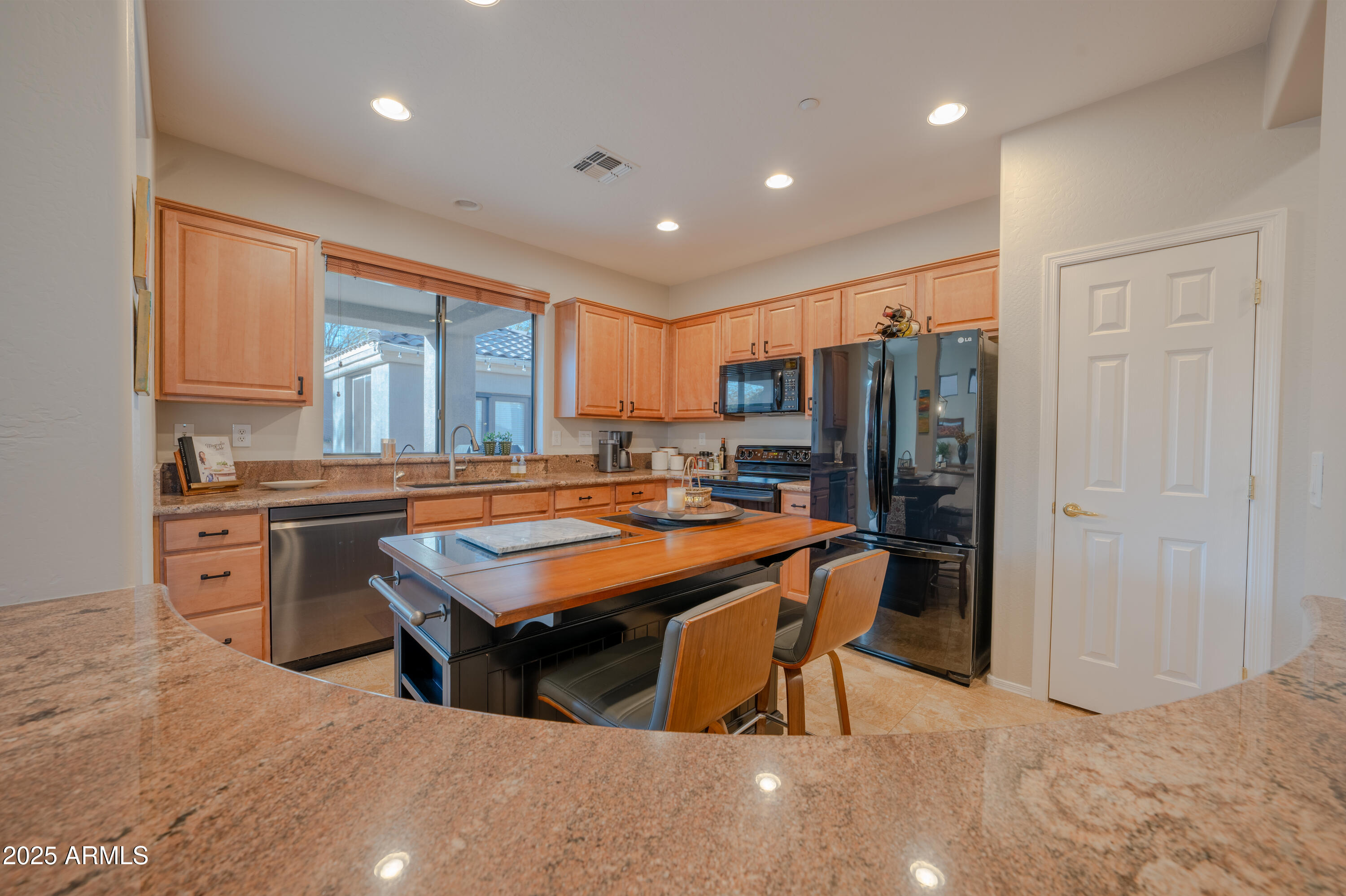 41226 N ROLLING GREEN Way