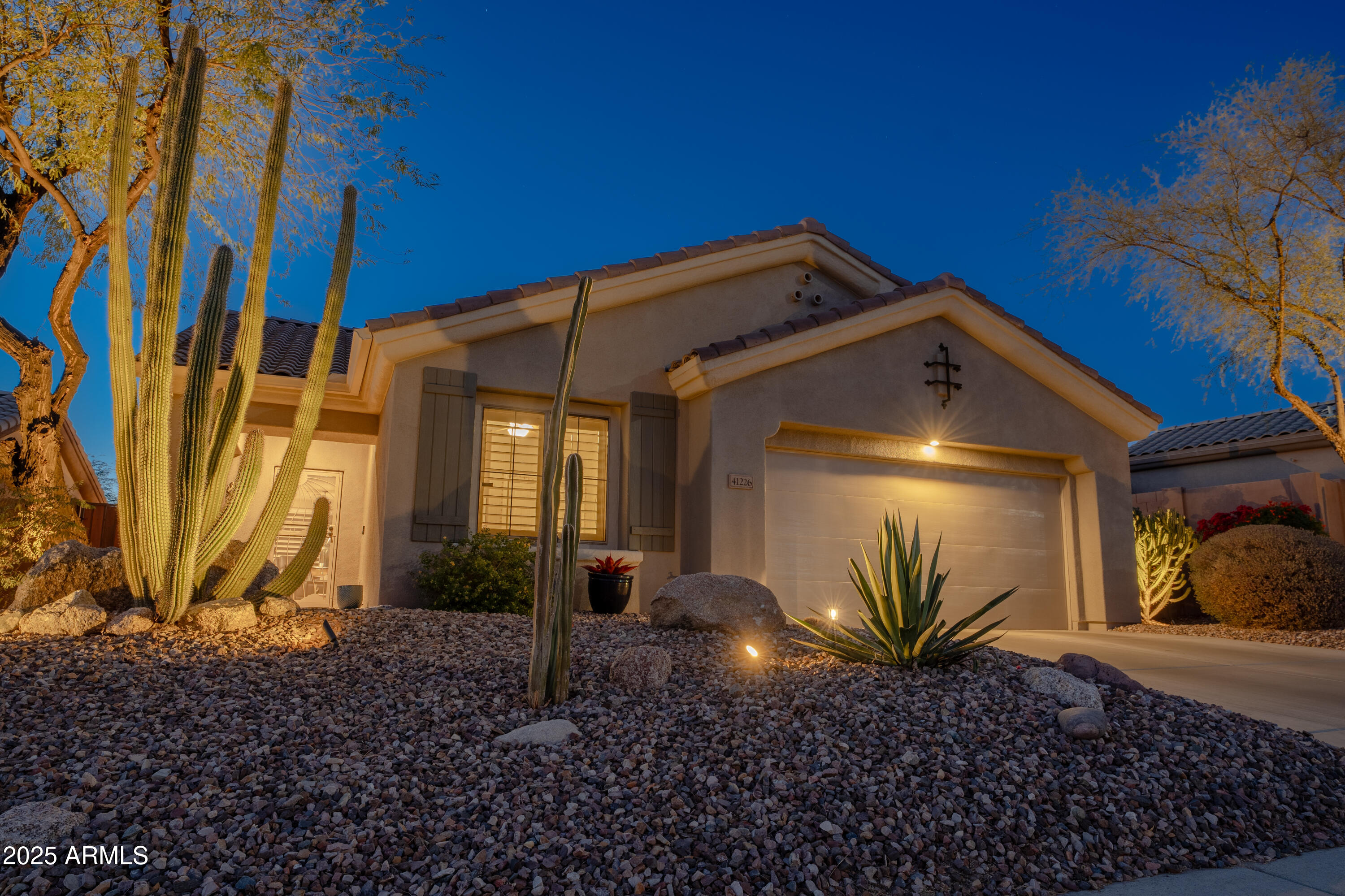 41226 N ROLLING GREEN Way
