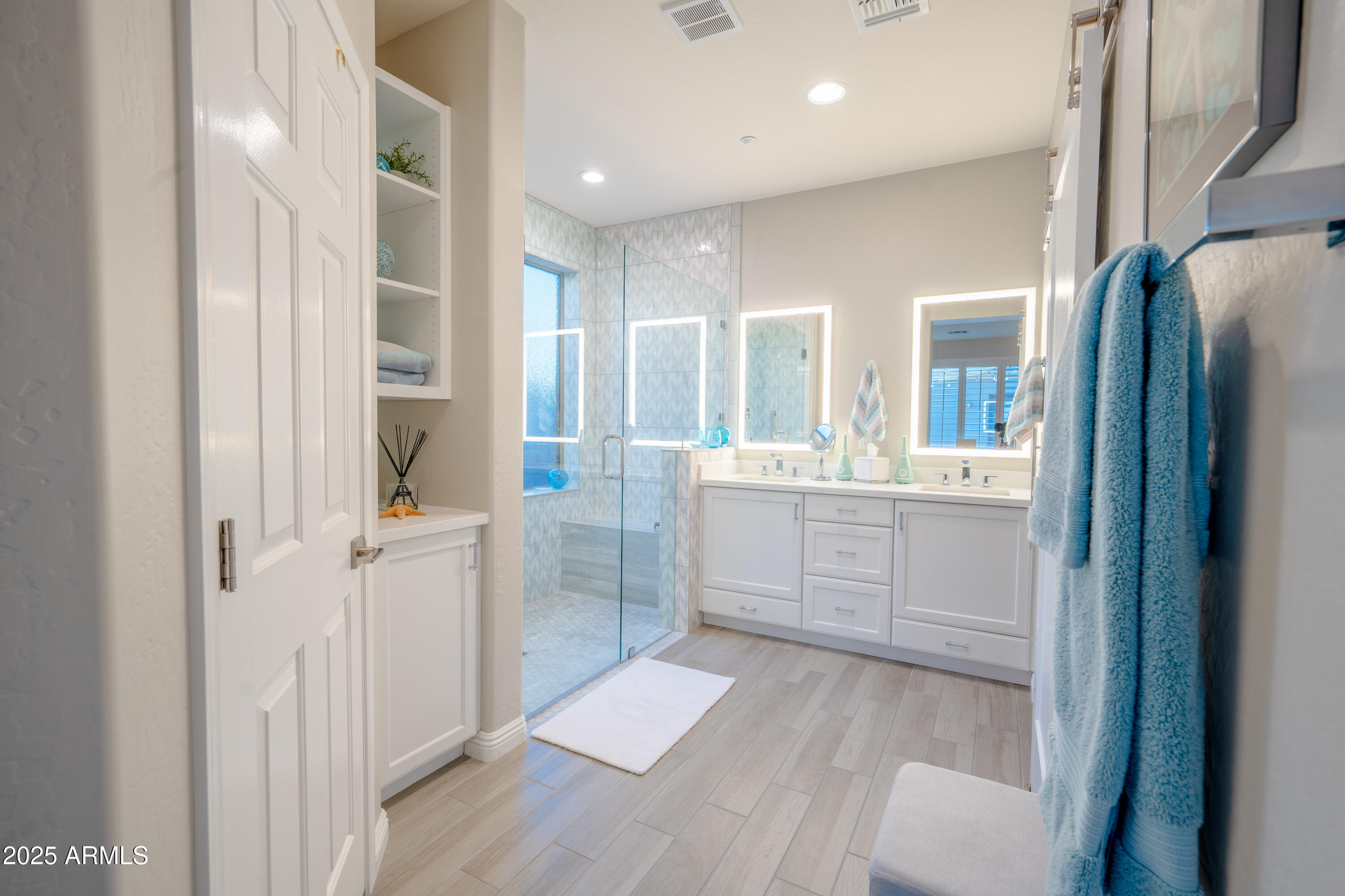 41226 N ROLLING GREEN Way