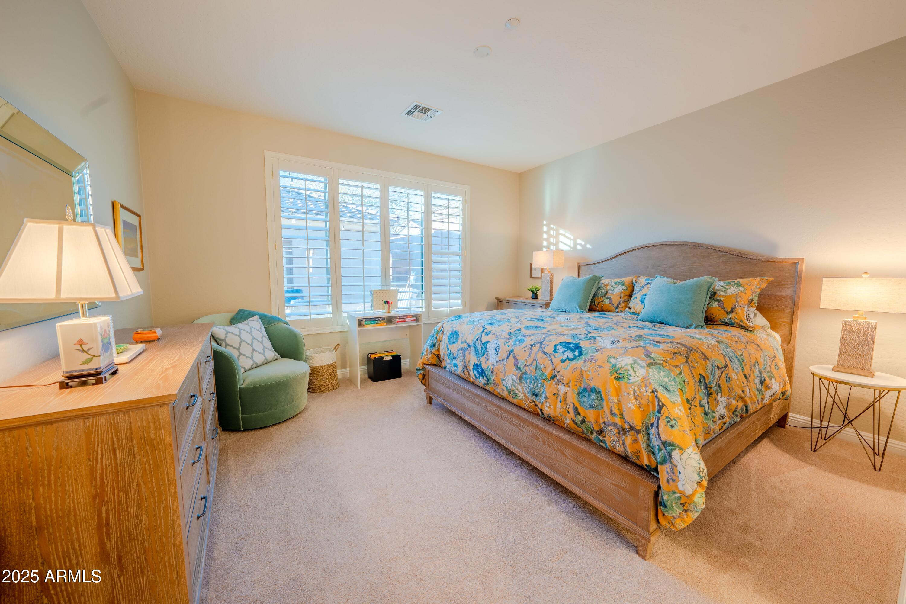 41226 N ROLLING GREEN Way