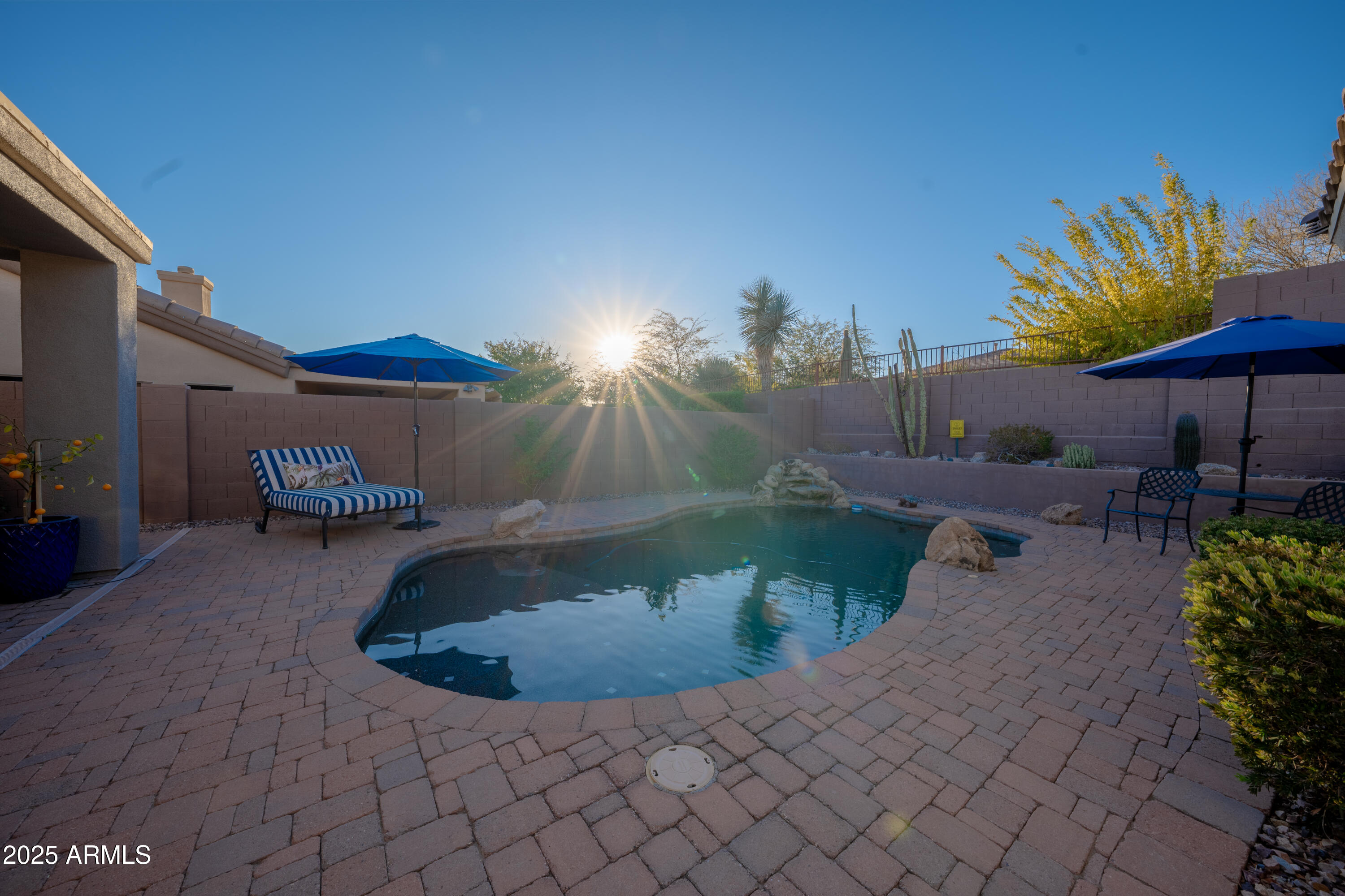 41226 N ROLLING GREEN Way