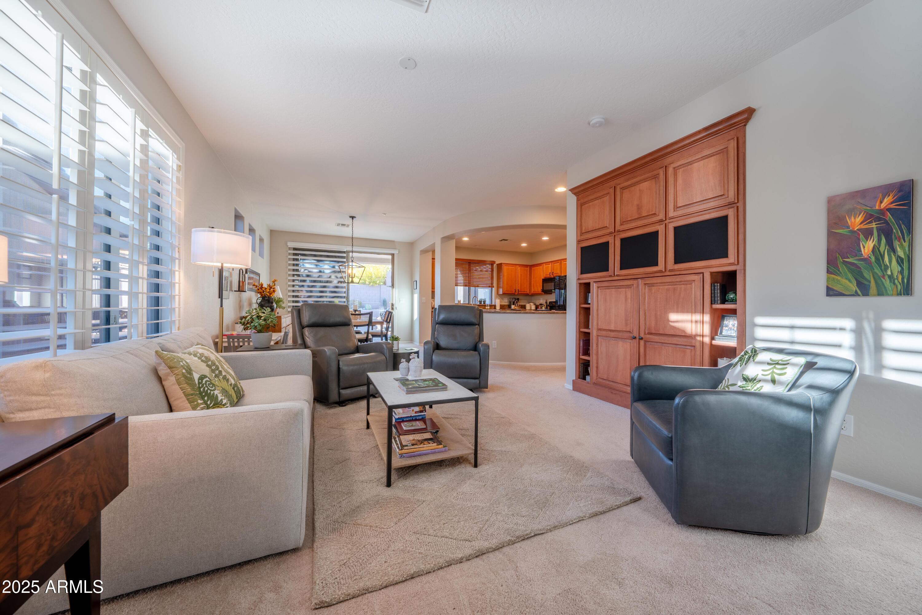 41226 N ROLLING GREEN Way