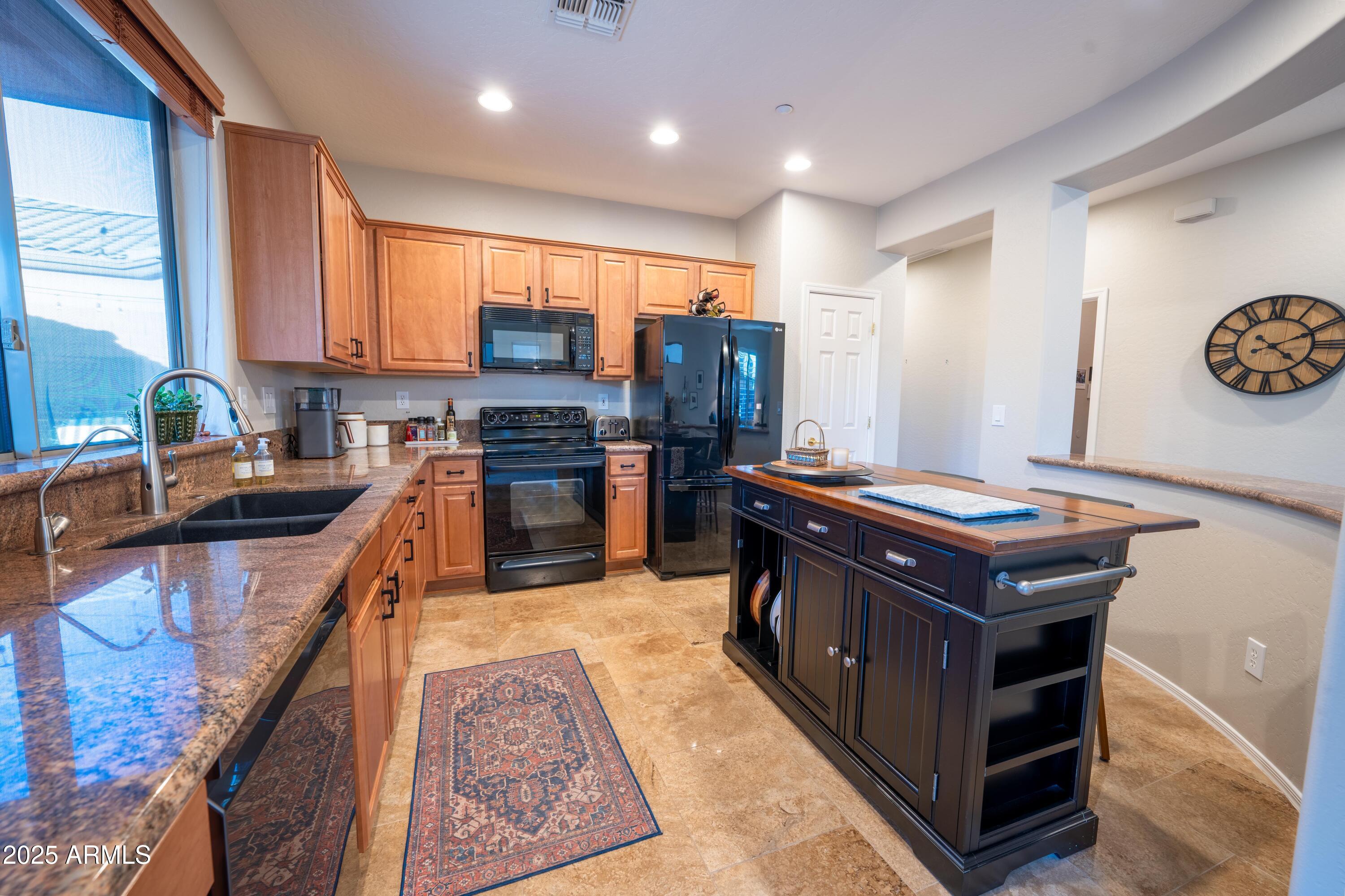41226 N ROLLING GREEN Way