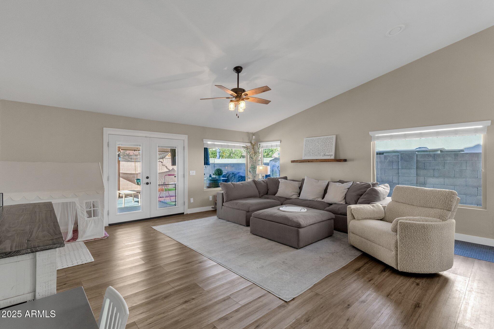 3844 W MISTY WILLOW Lane