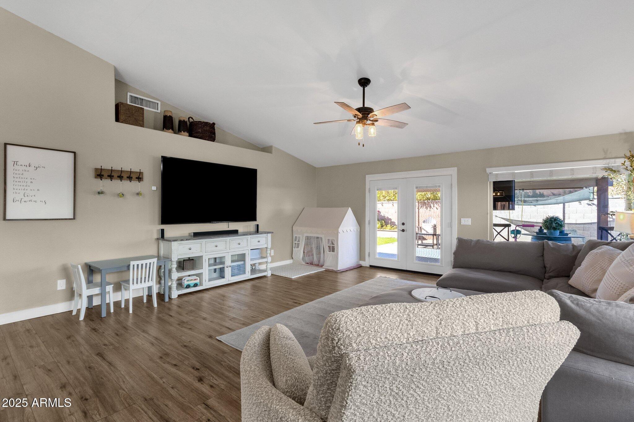3844 W MISTY WILLOW Lane