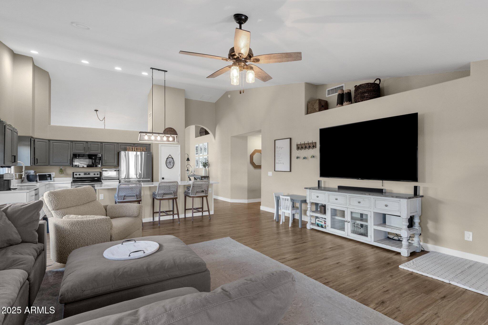 3844 W MISTY WILLOW Lane