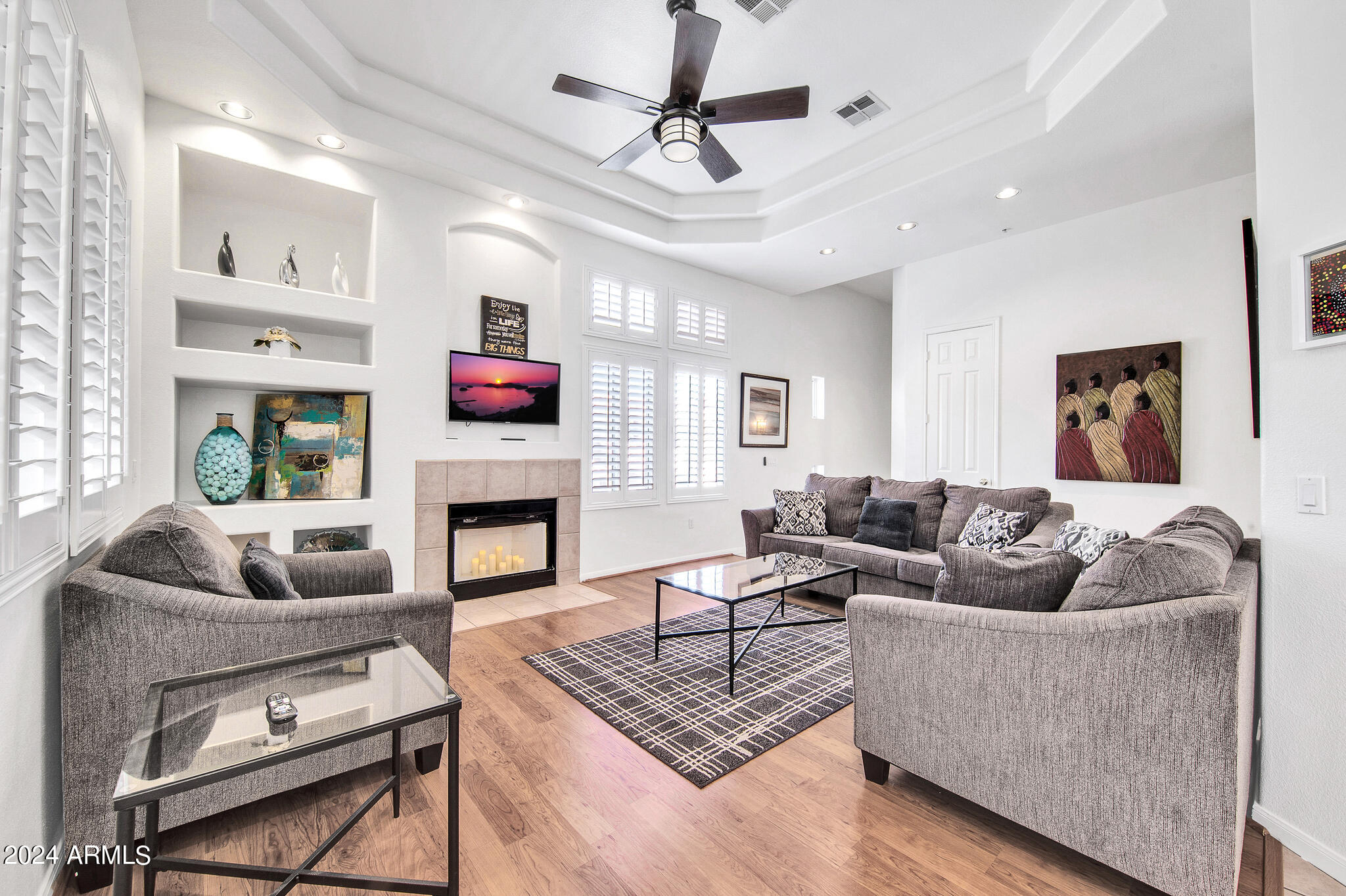 8245 E BELL Road 209