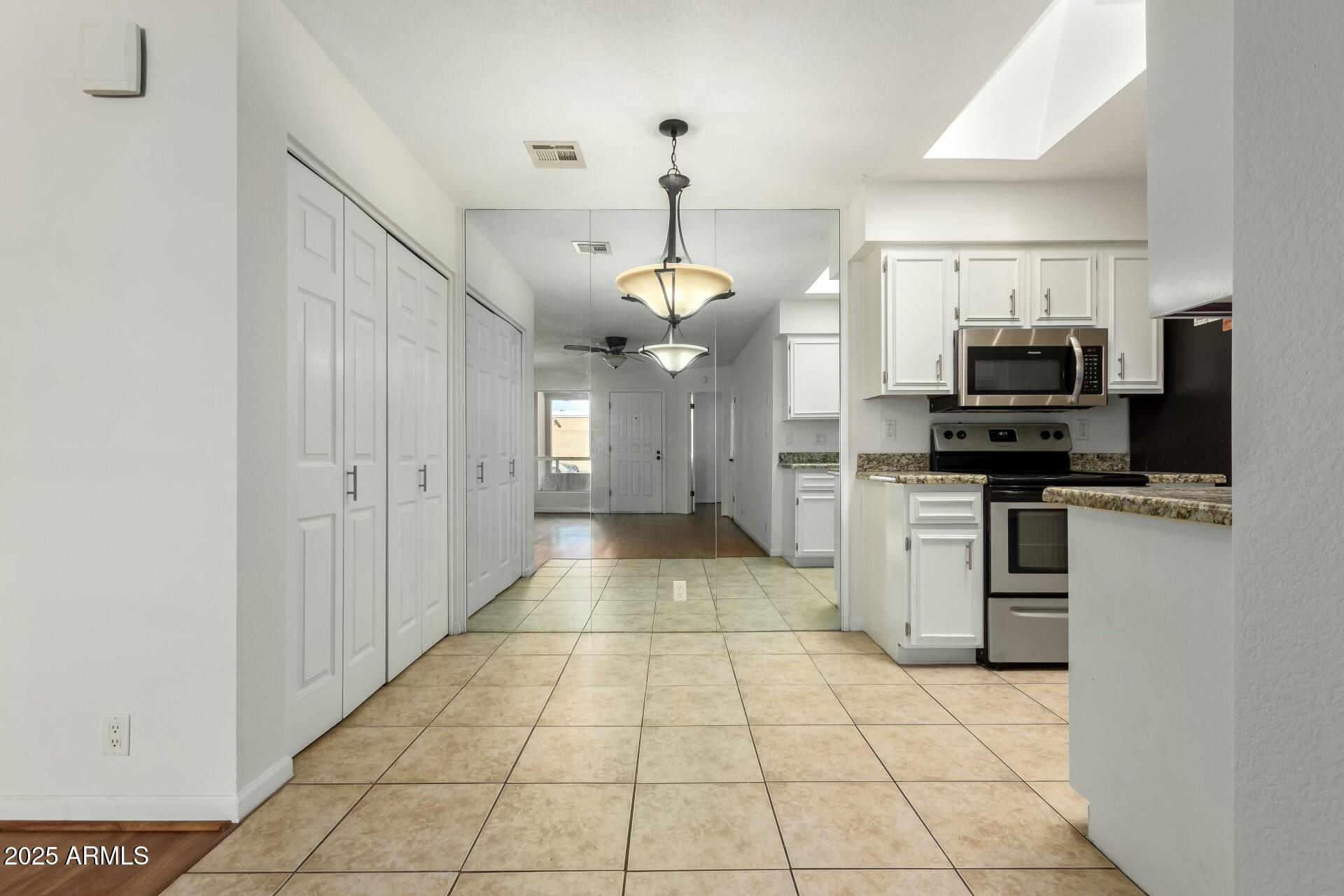 501 W HONONEGH Drive 2