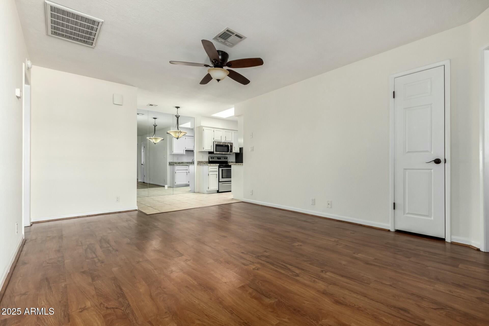 501 W HONONEGH Drive 2