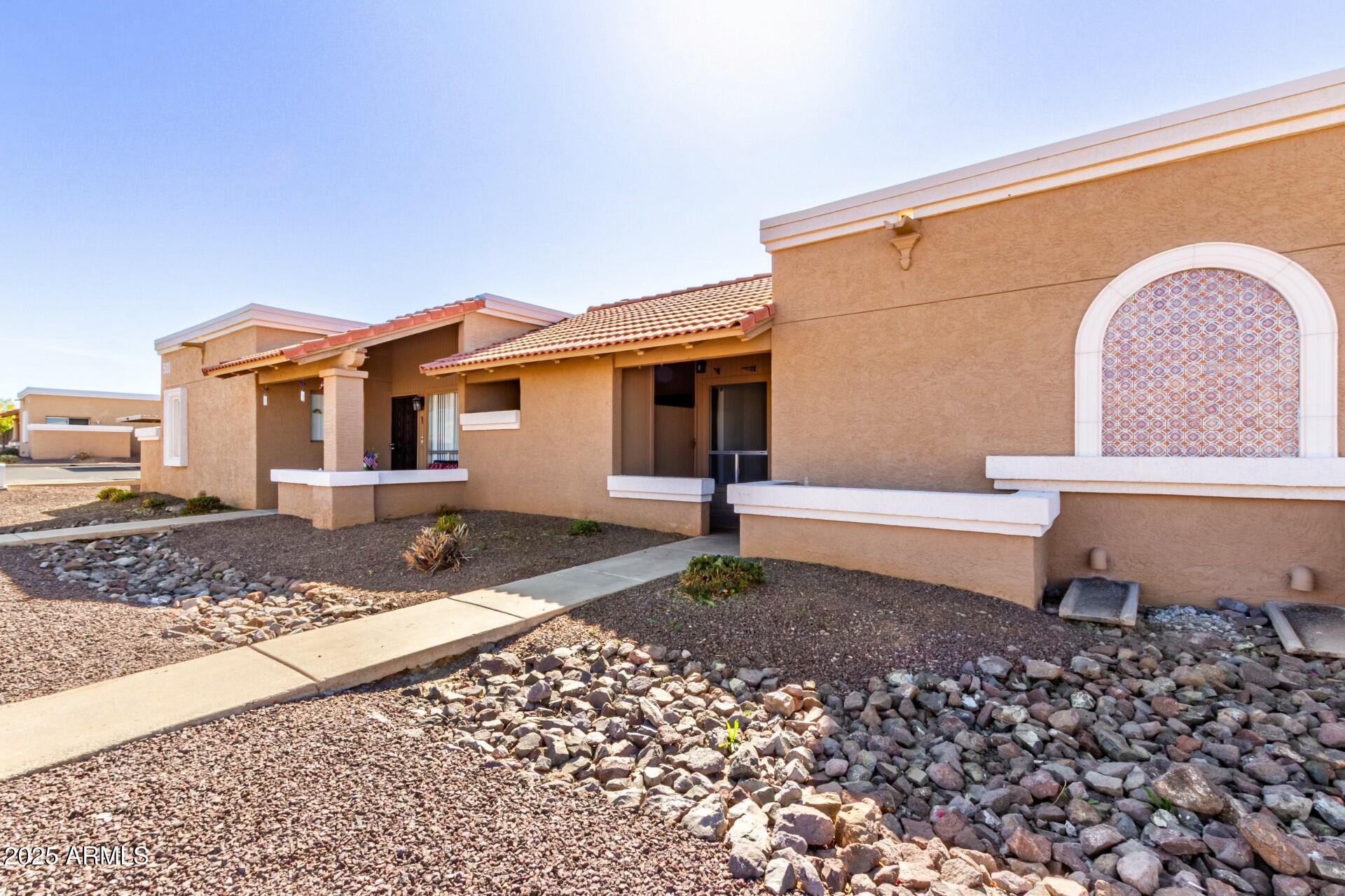 501 W HONONEGH Drive 2
