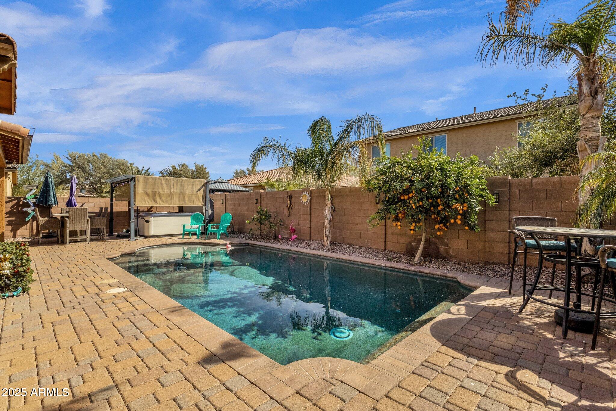 2463 E STACEY Road