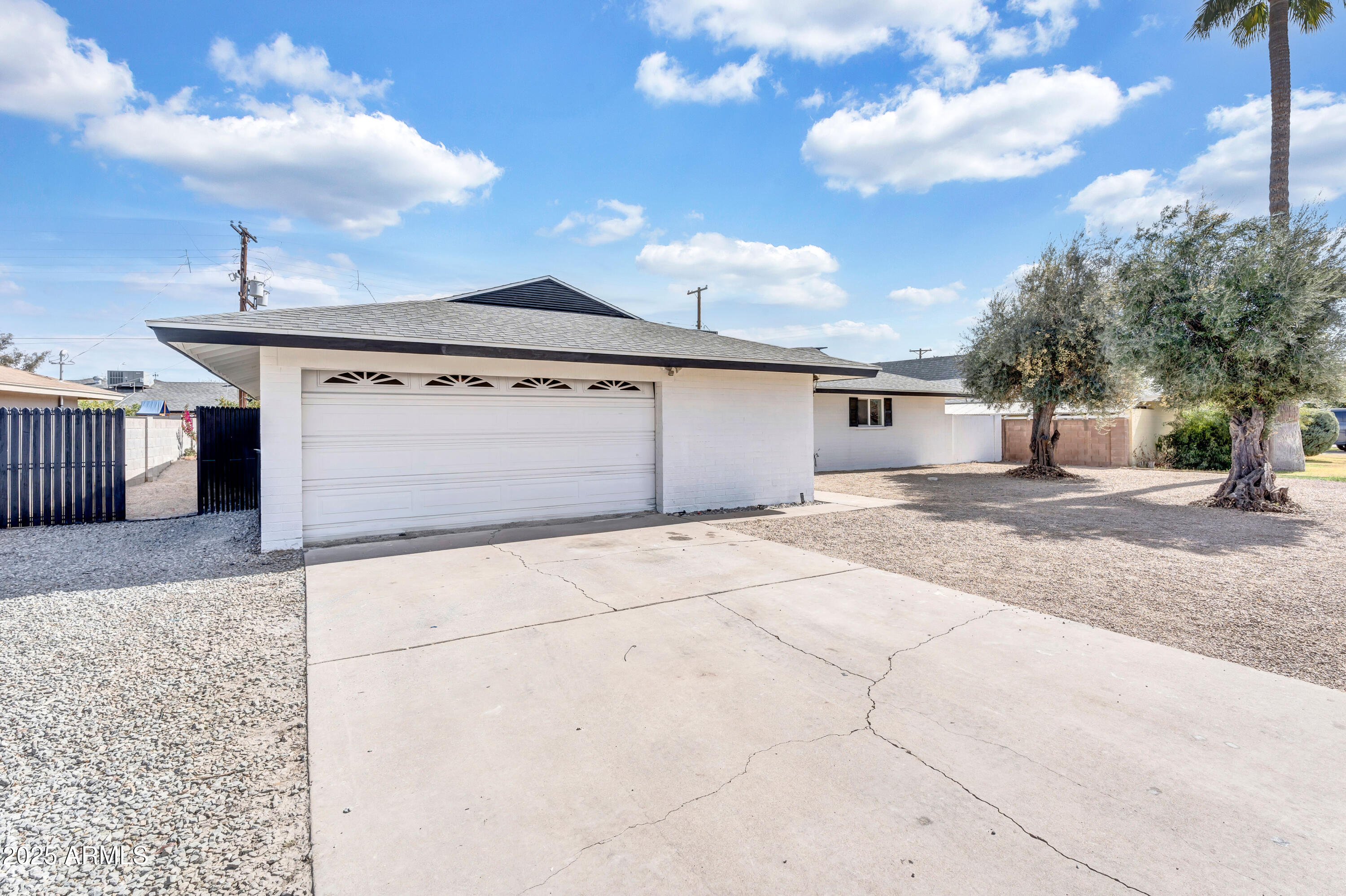 7745 N 33RD Avenue