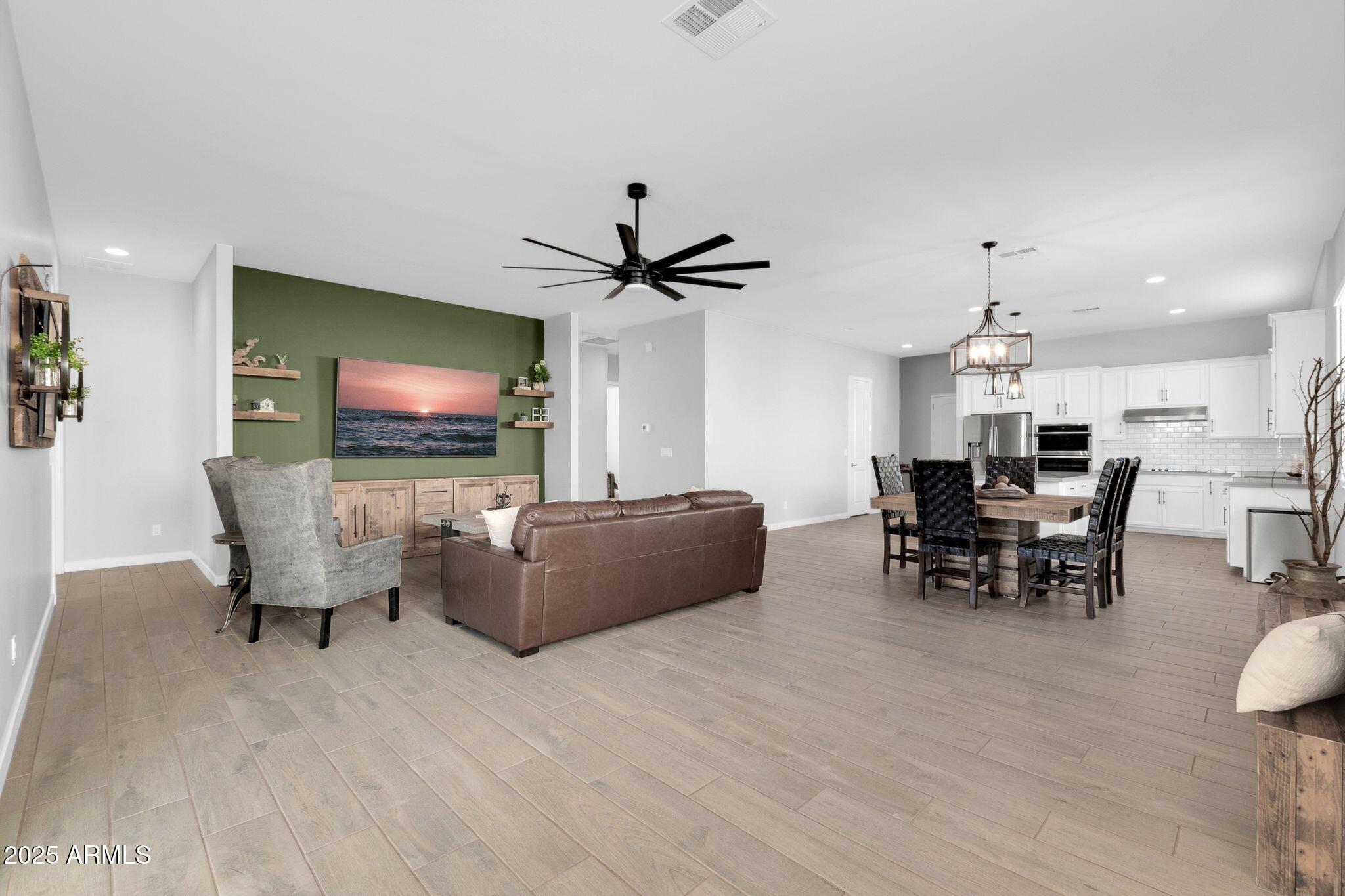 1291 E LA FORTUNA Court