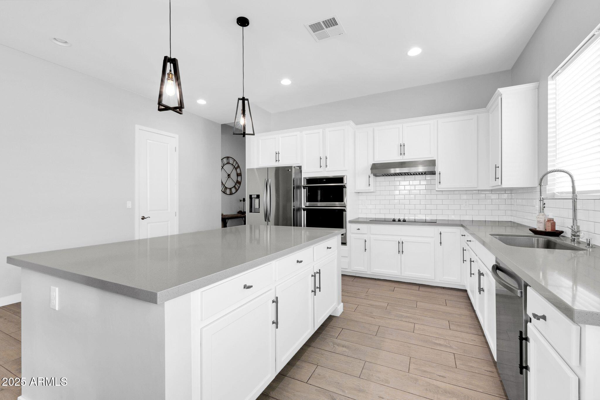 1291 E LA FORTUNA Court