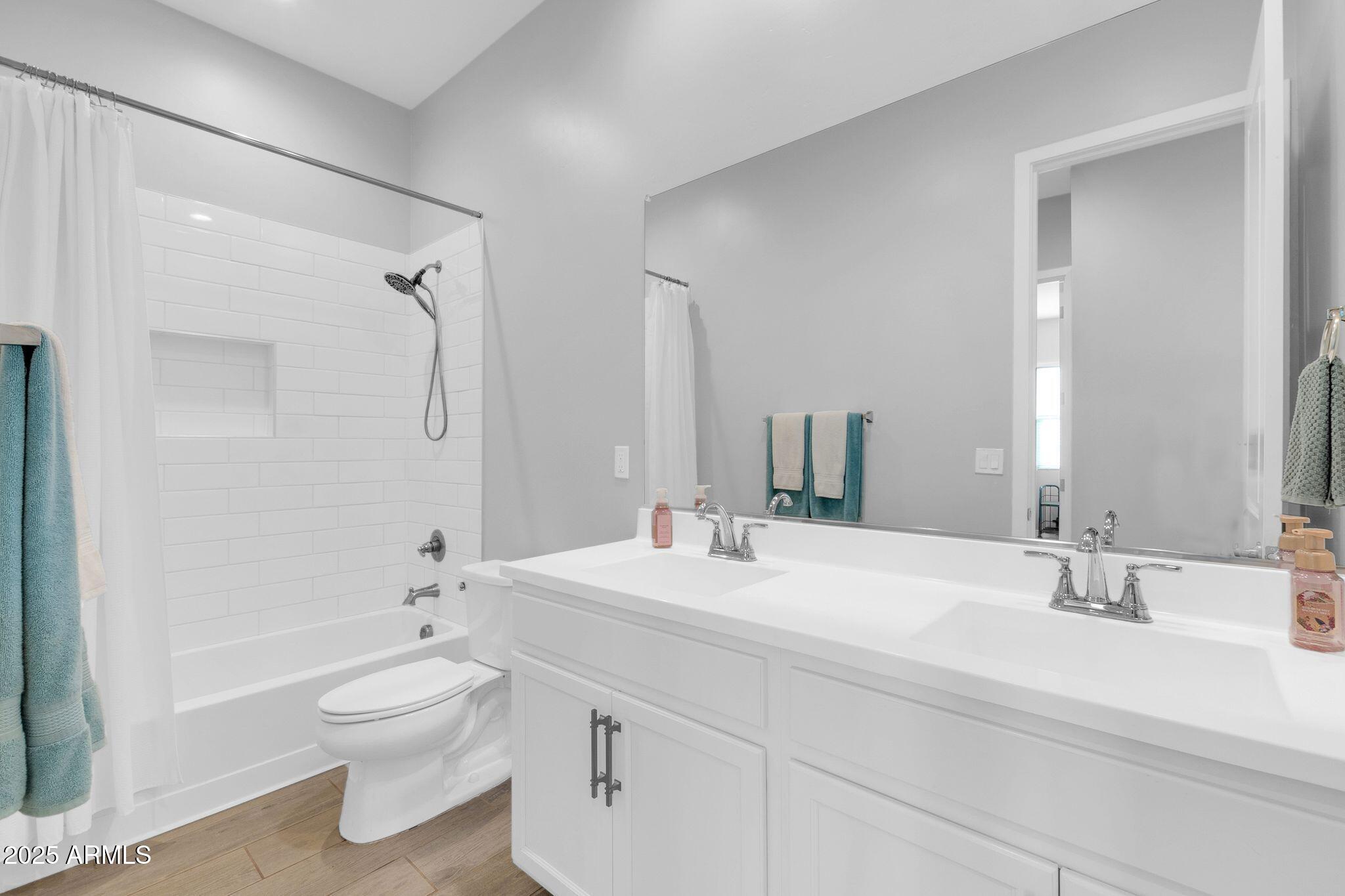 1291 E LA FORTUNA Court