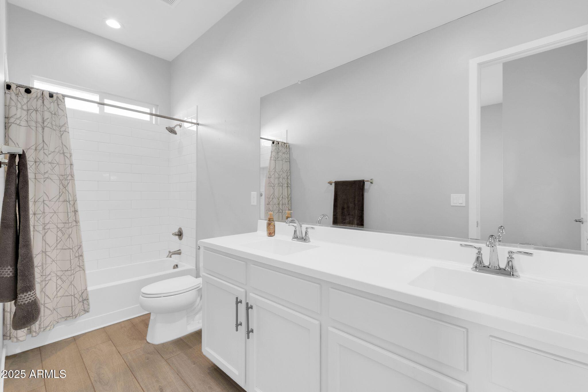 1291 E LA FORTUNA Court