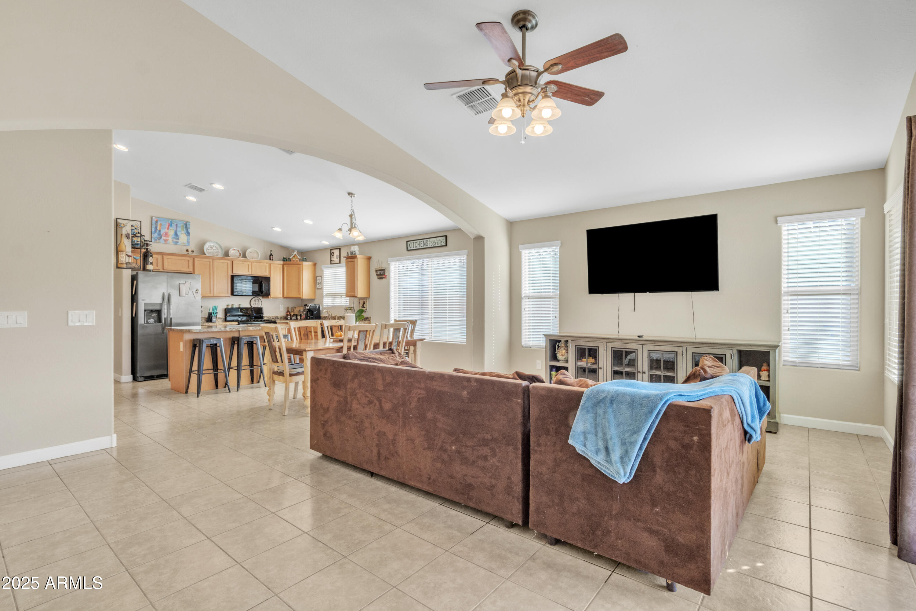 5653 E ATHENA Road
