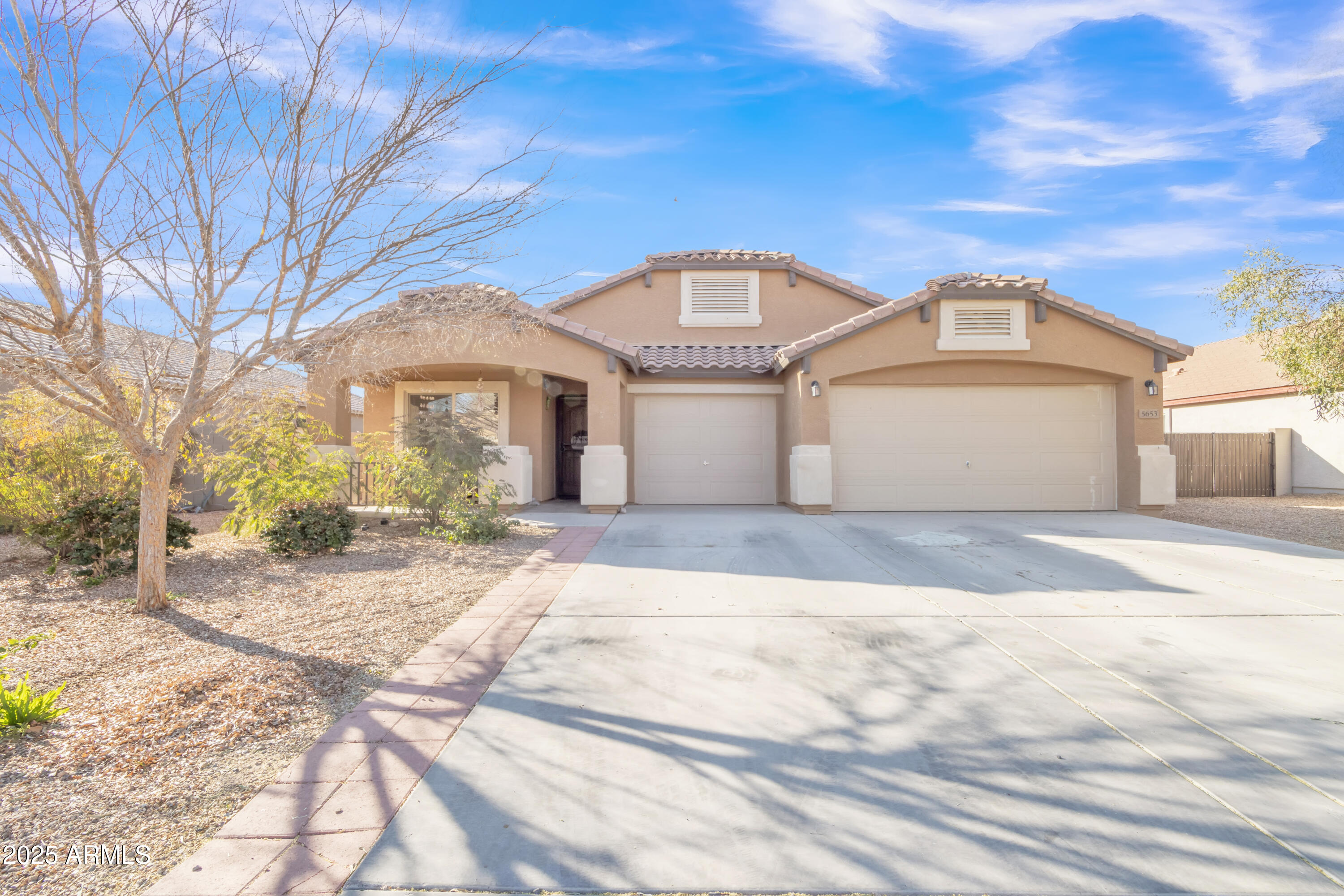 5653 E ATHENA Road