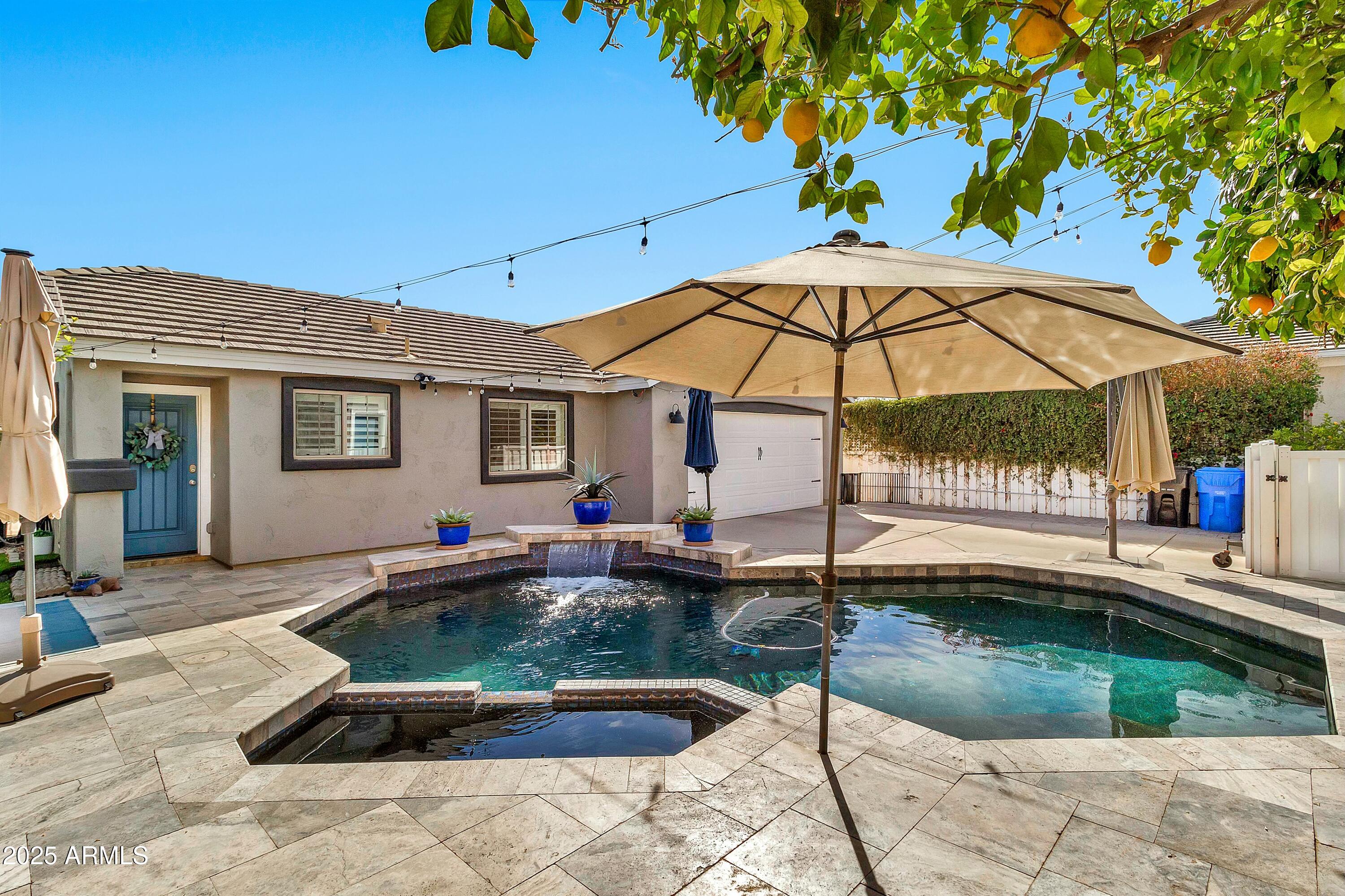 2861 E CAMELLIA Drive