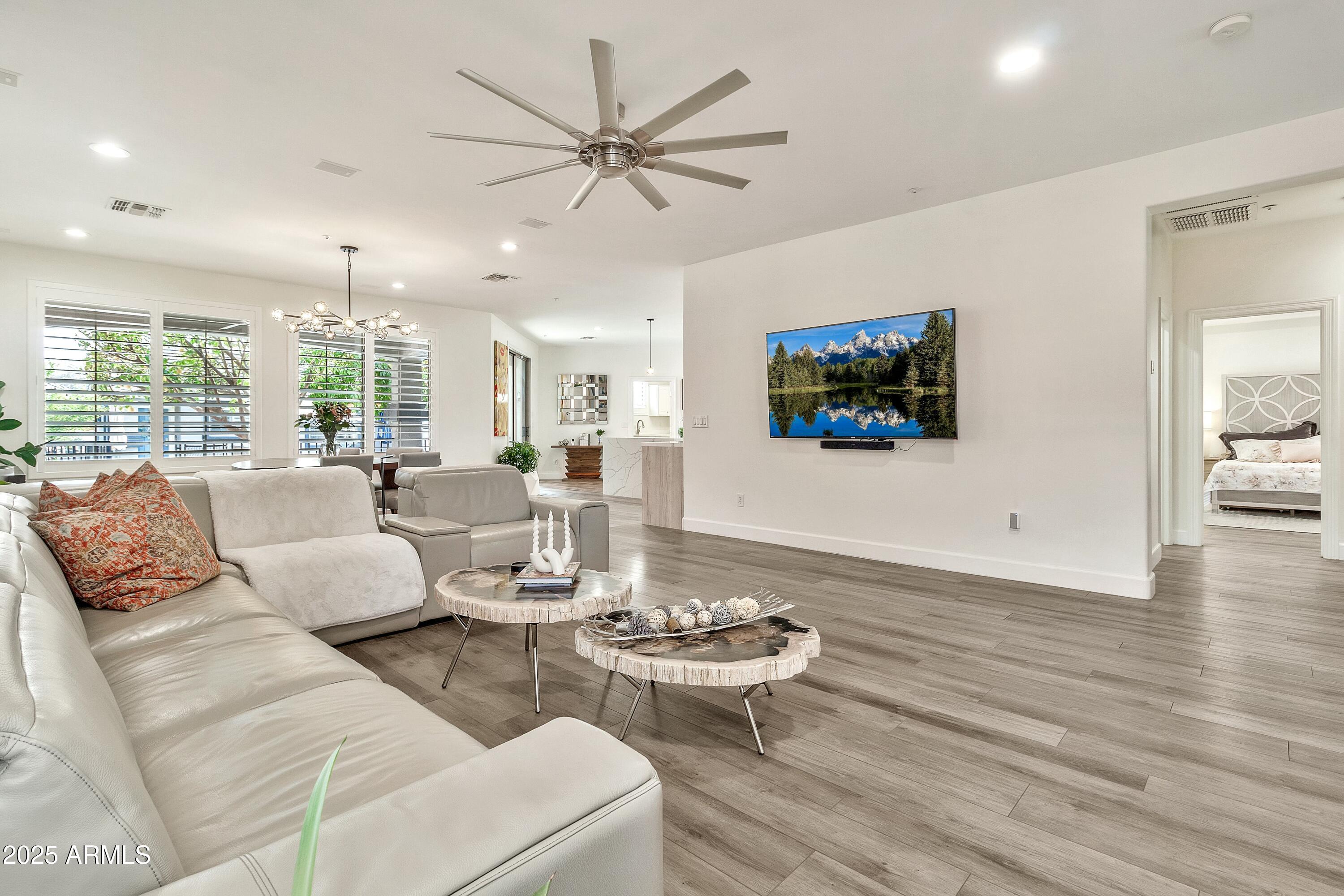 2861 E CAMELLIA Drive