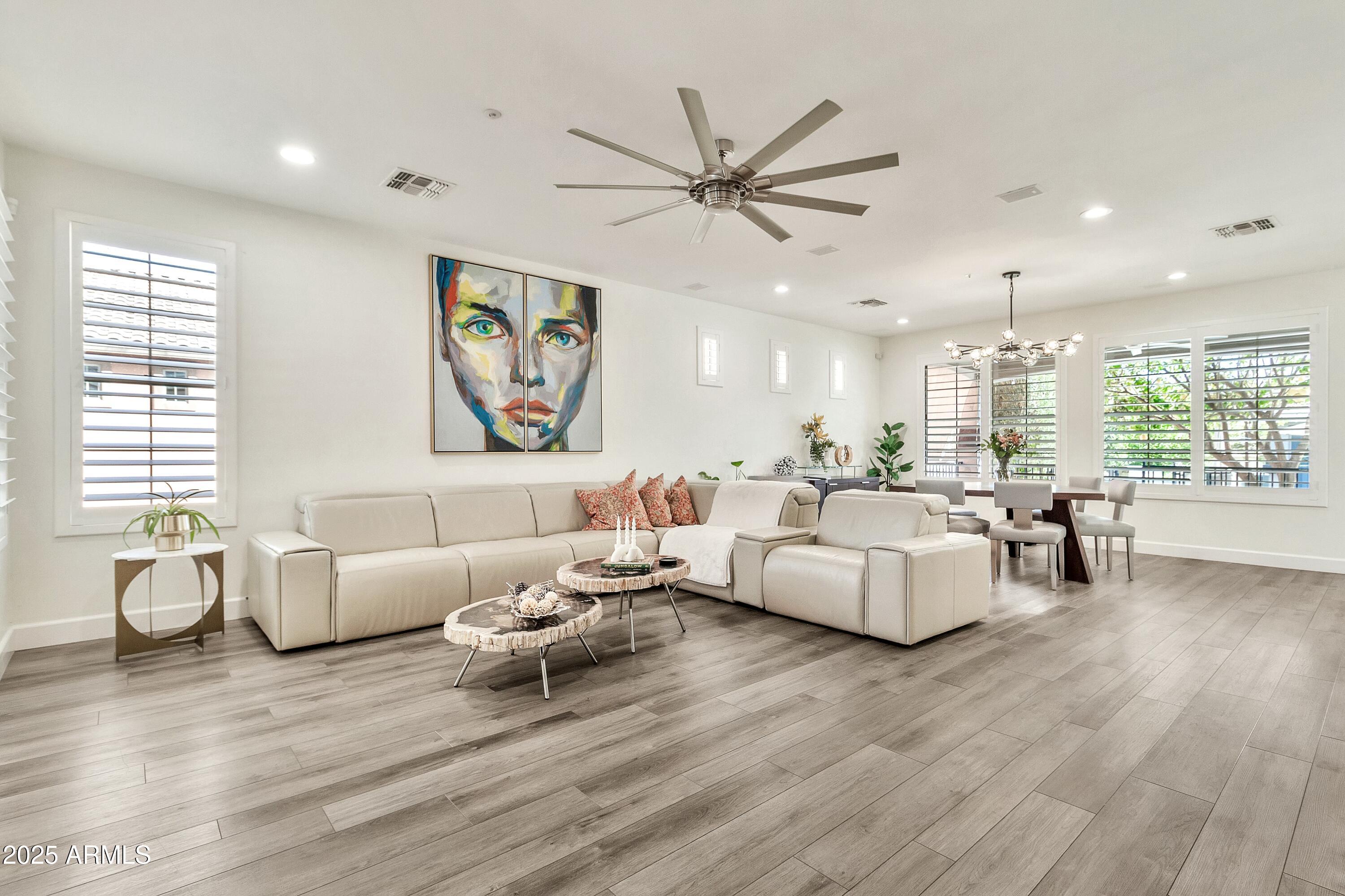 2861 E CAMELLIA Drive