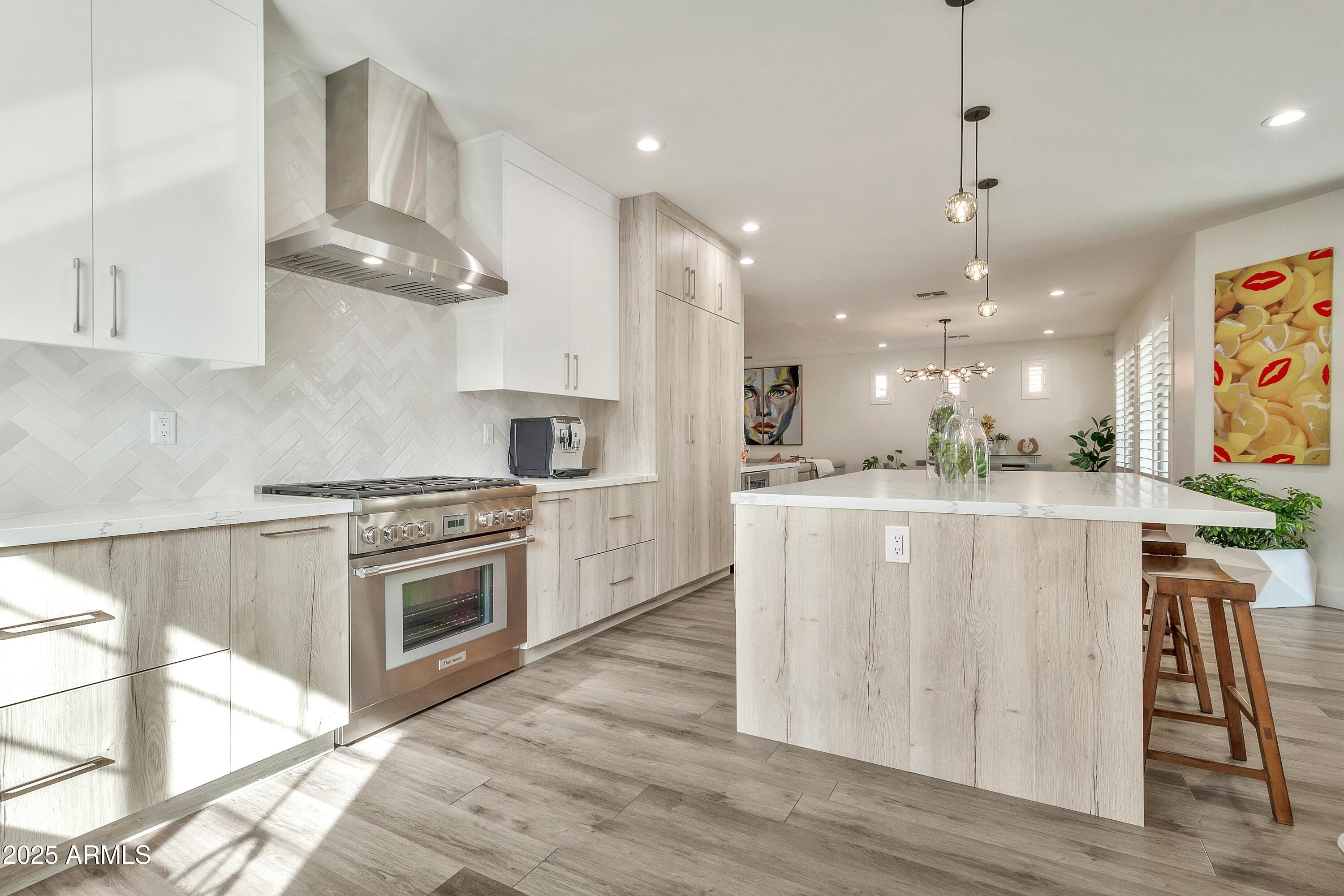 2861 E CAMELLIA Drive