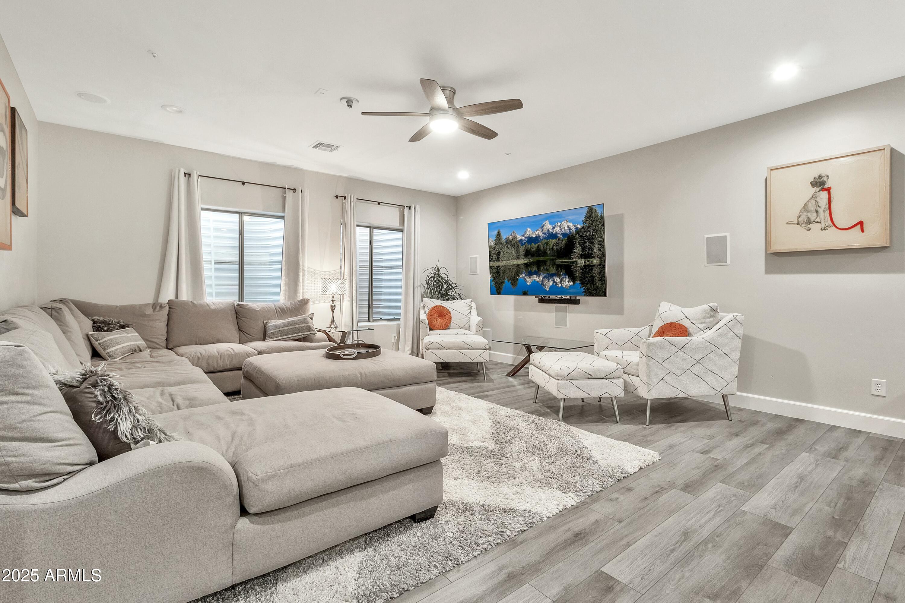 2861 E CAMELLIA Drive