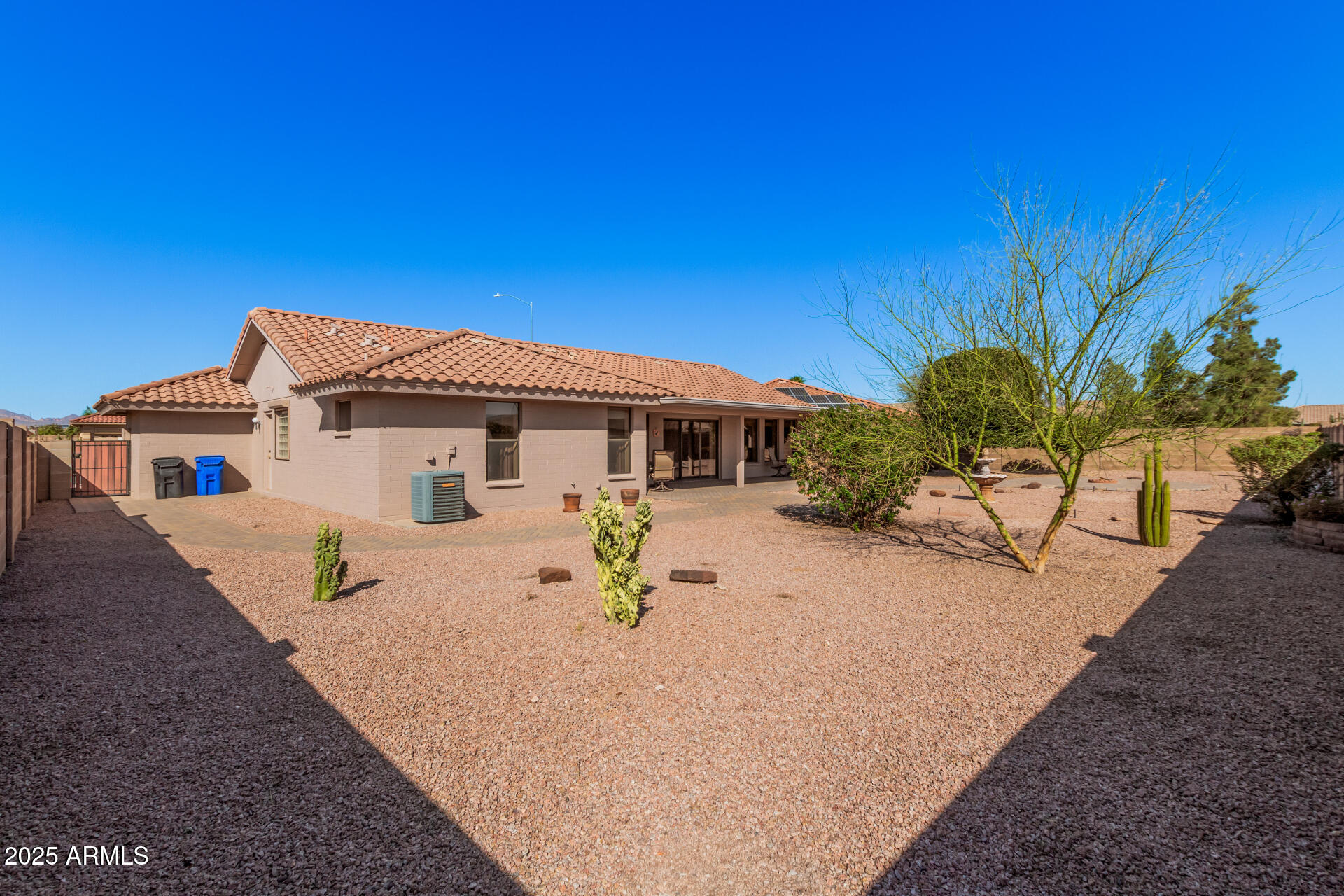 11525 E LAGUNA AZUL Circle