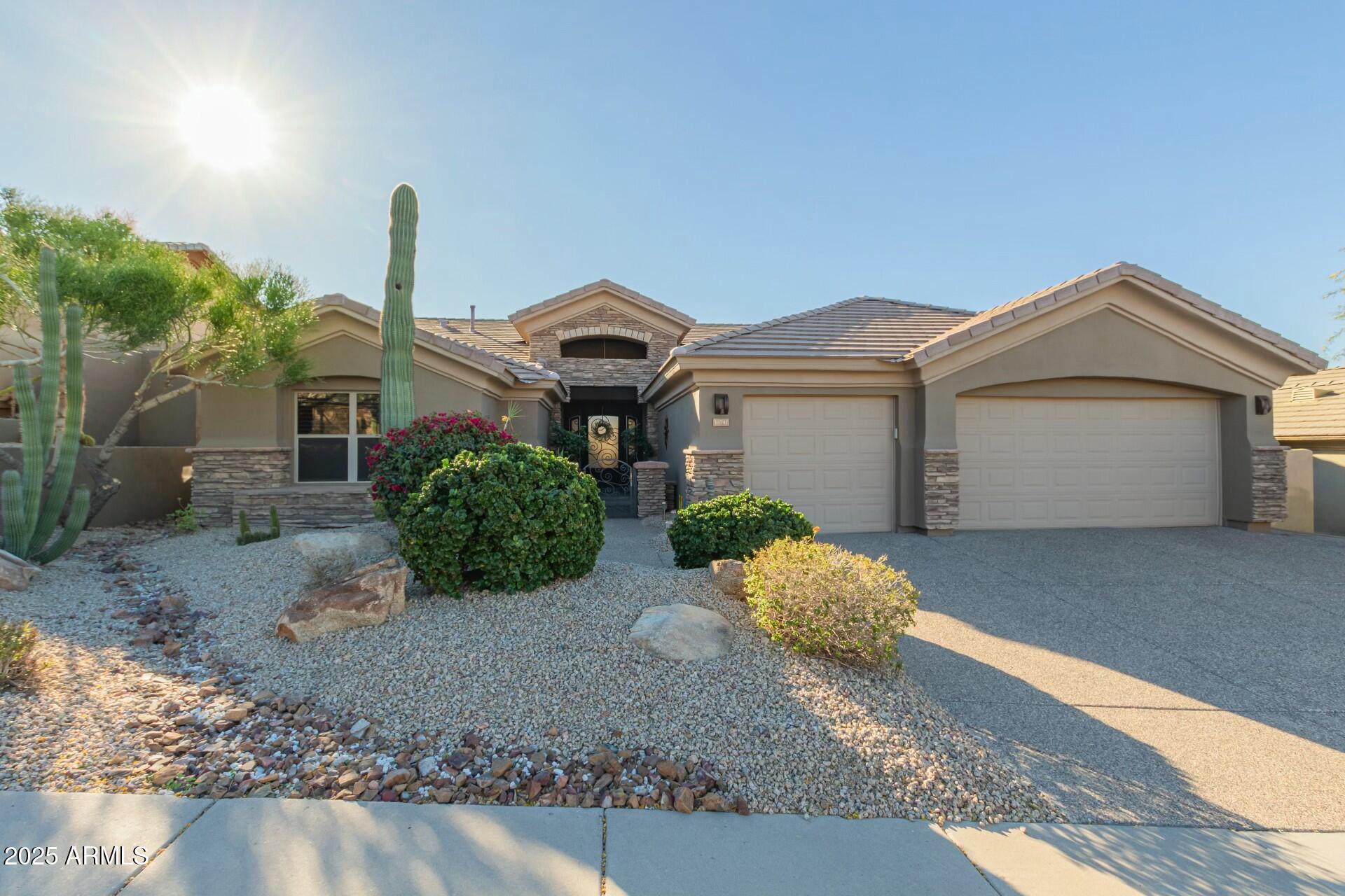 14741 E Mountain Majesty