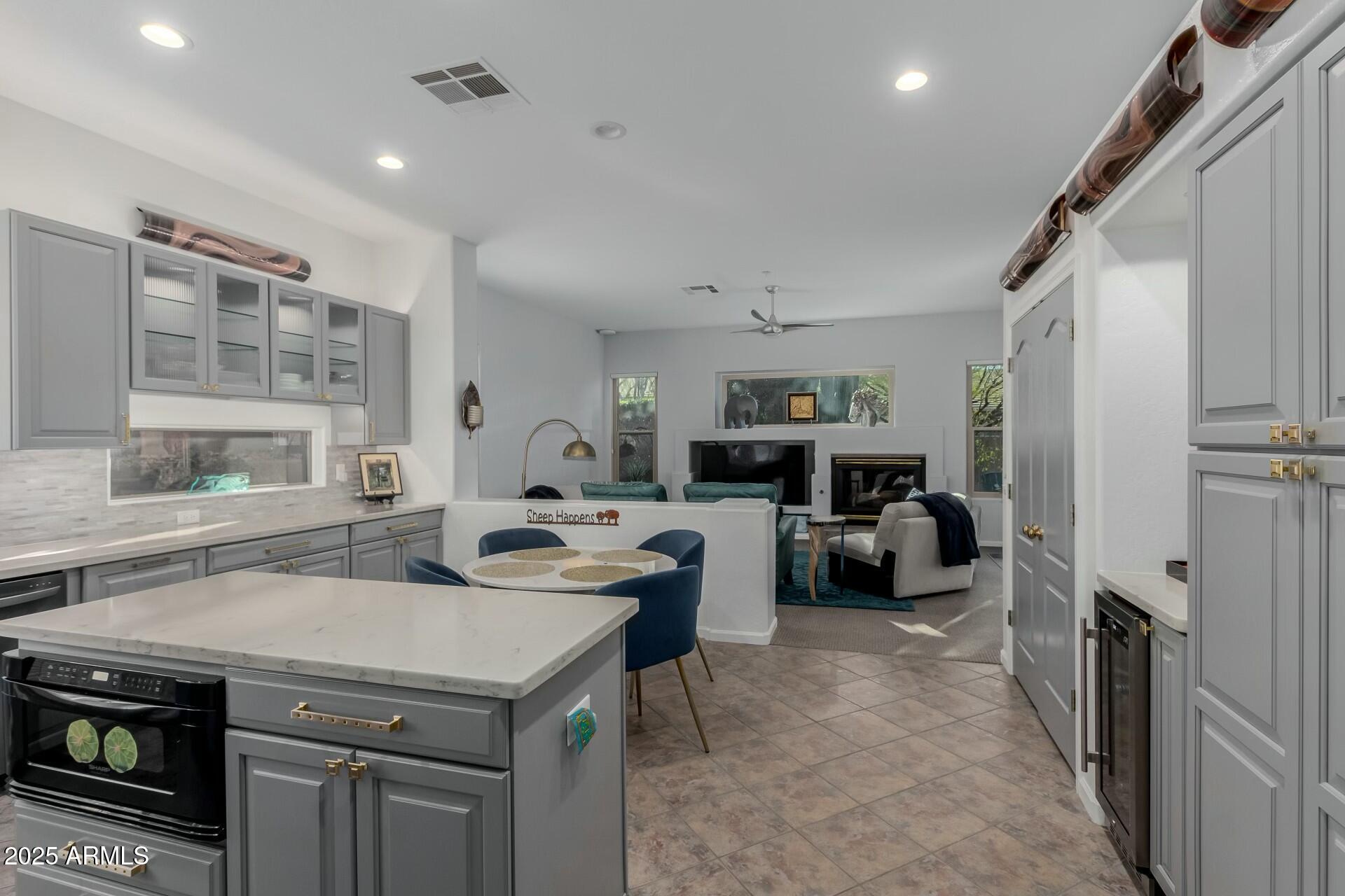 14741 E Mountain Majesty