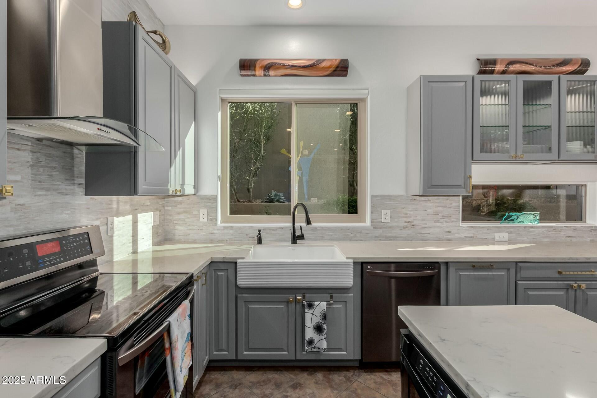 14741 E Mountain Majesty