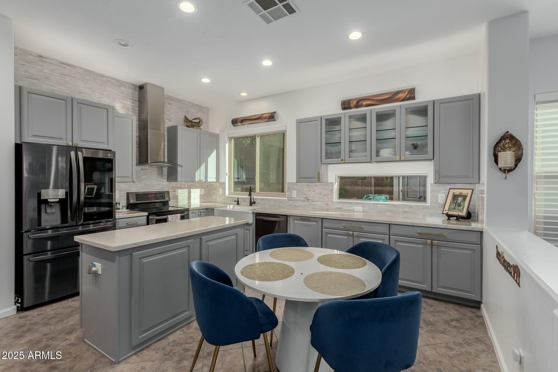 14741 E Mountain Majesty