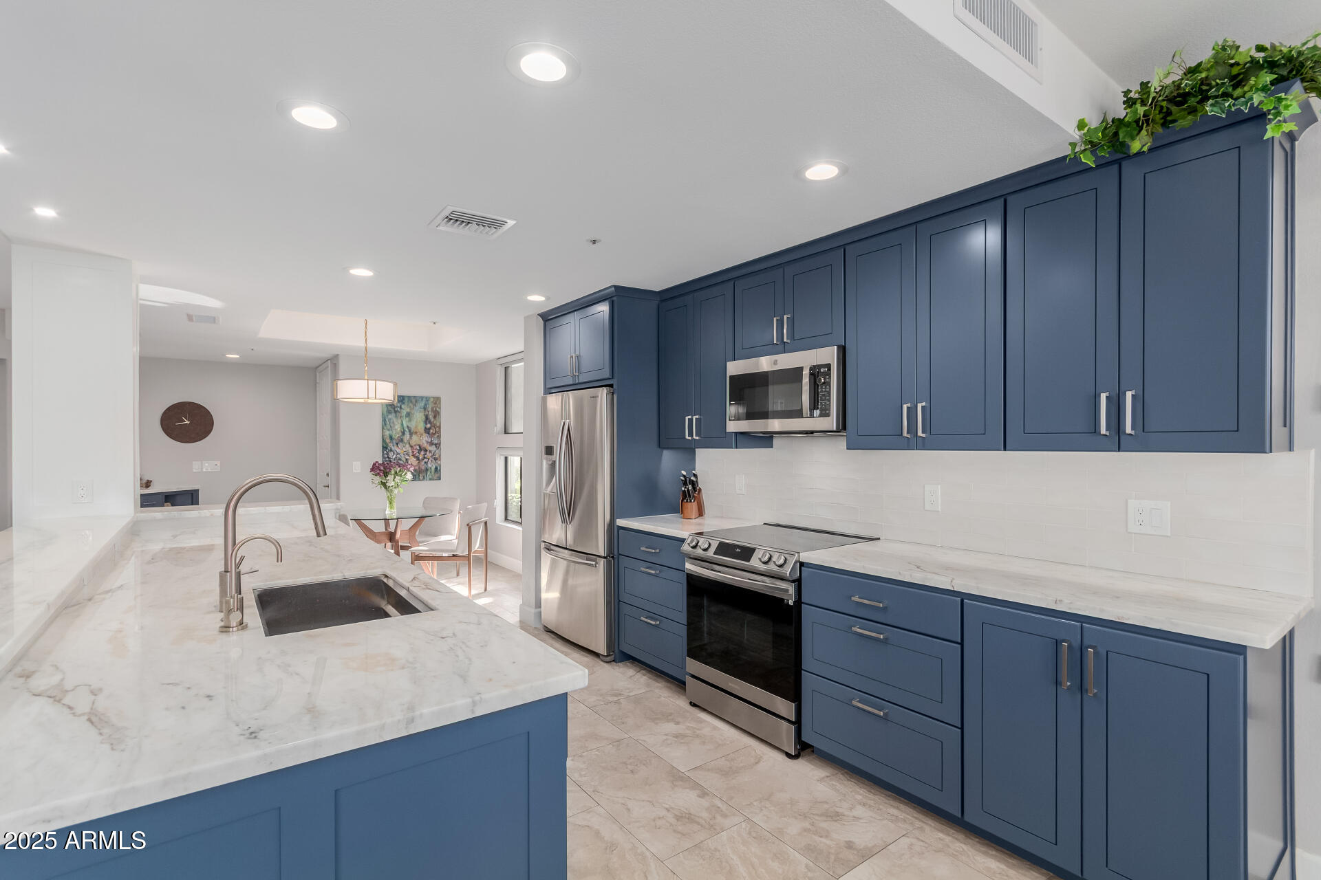 7700 E GAINEY RANCH Road 127