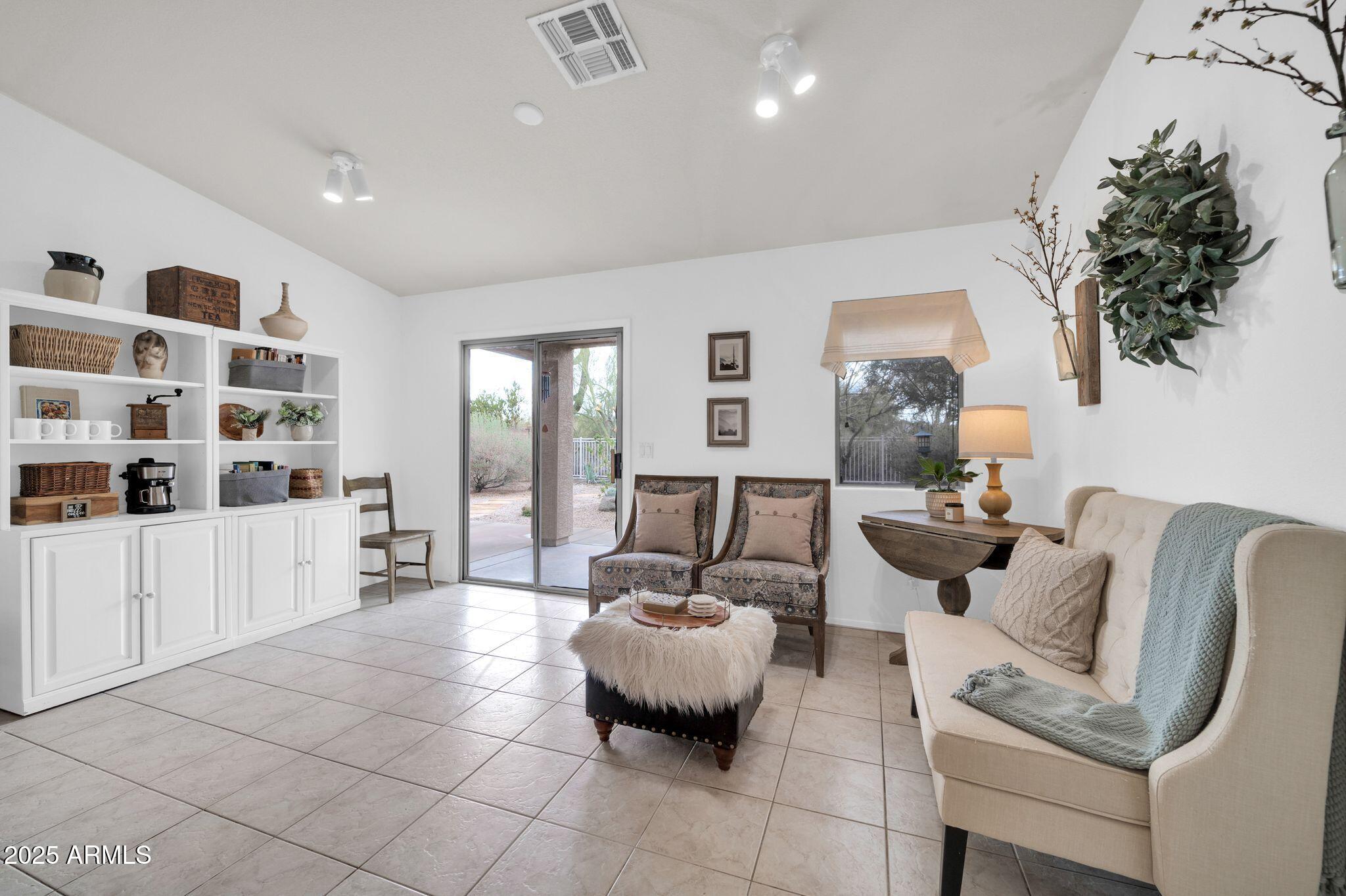 4533 E COYOTE WASH Drive