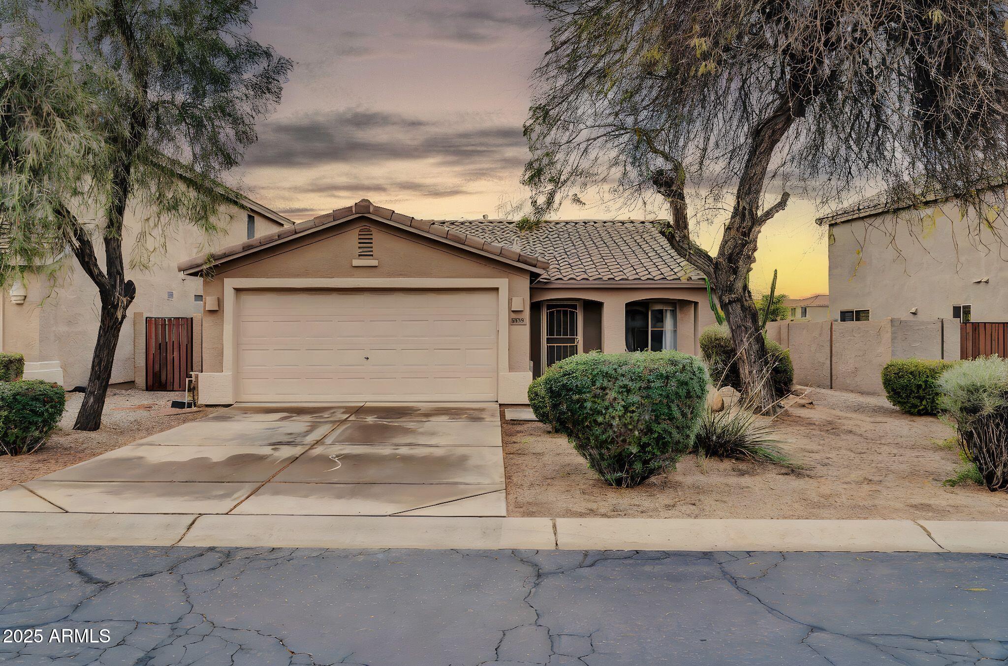 4533 E COYOTE WASH Drive