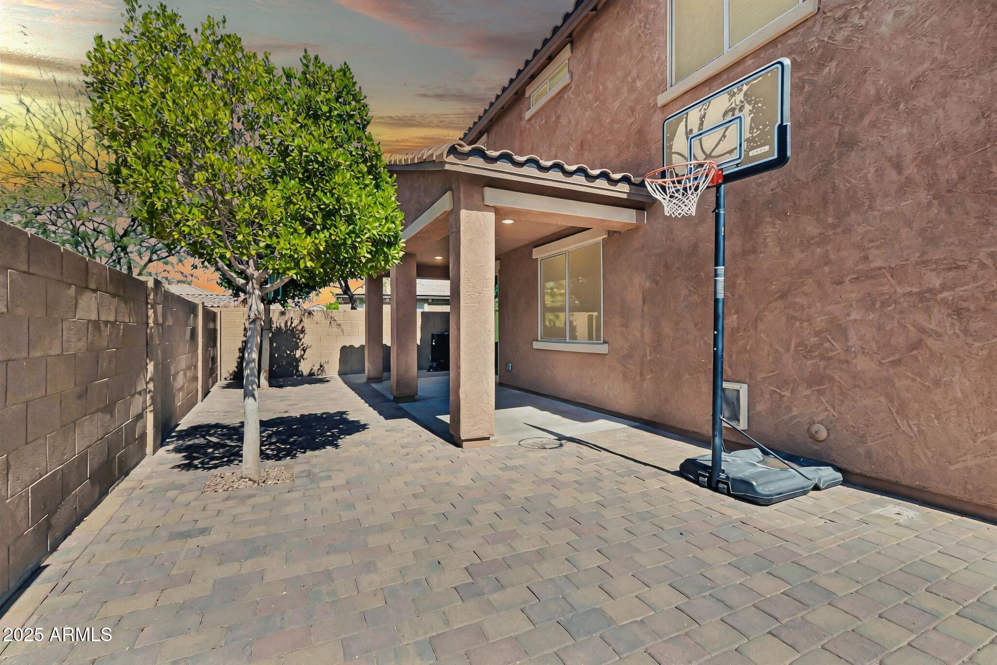 314 N 79TH Place