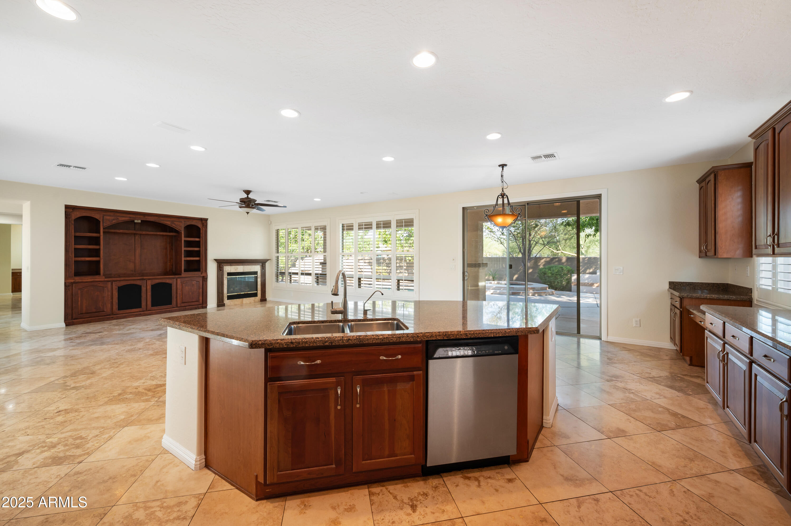 40213 N NOBLE HAWK Court