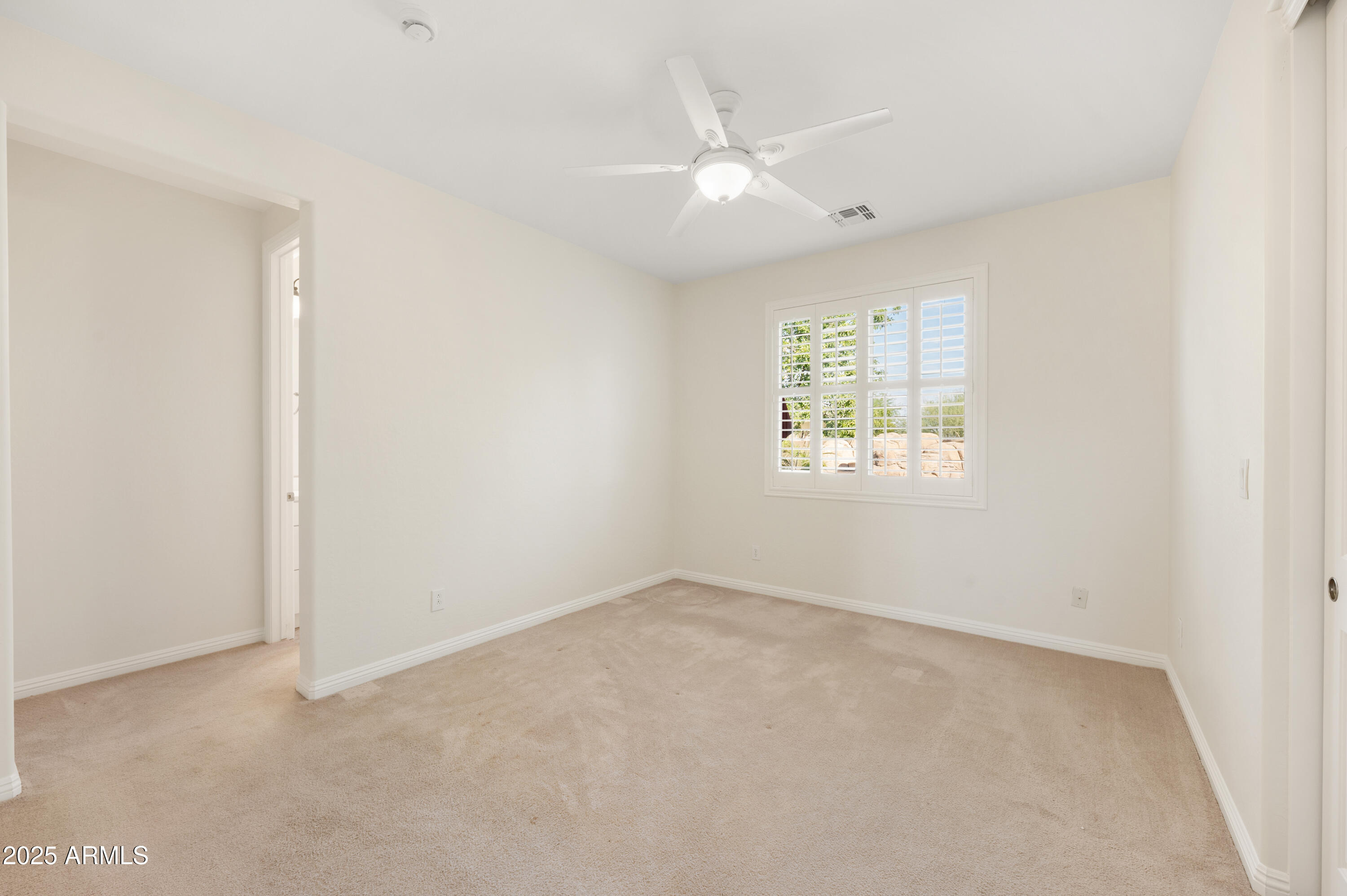 40213 N NOBLE HAWK Court