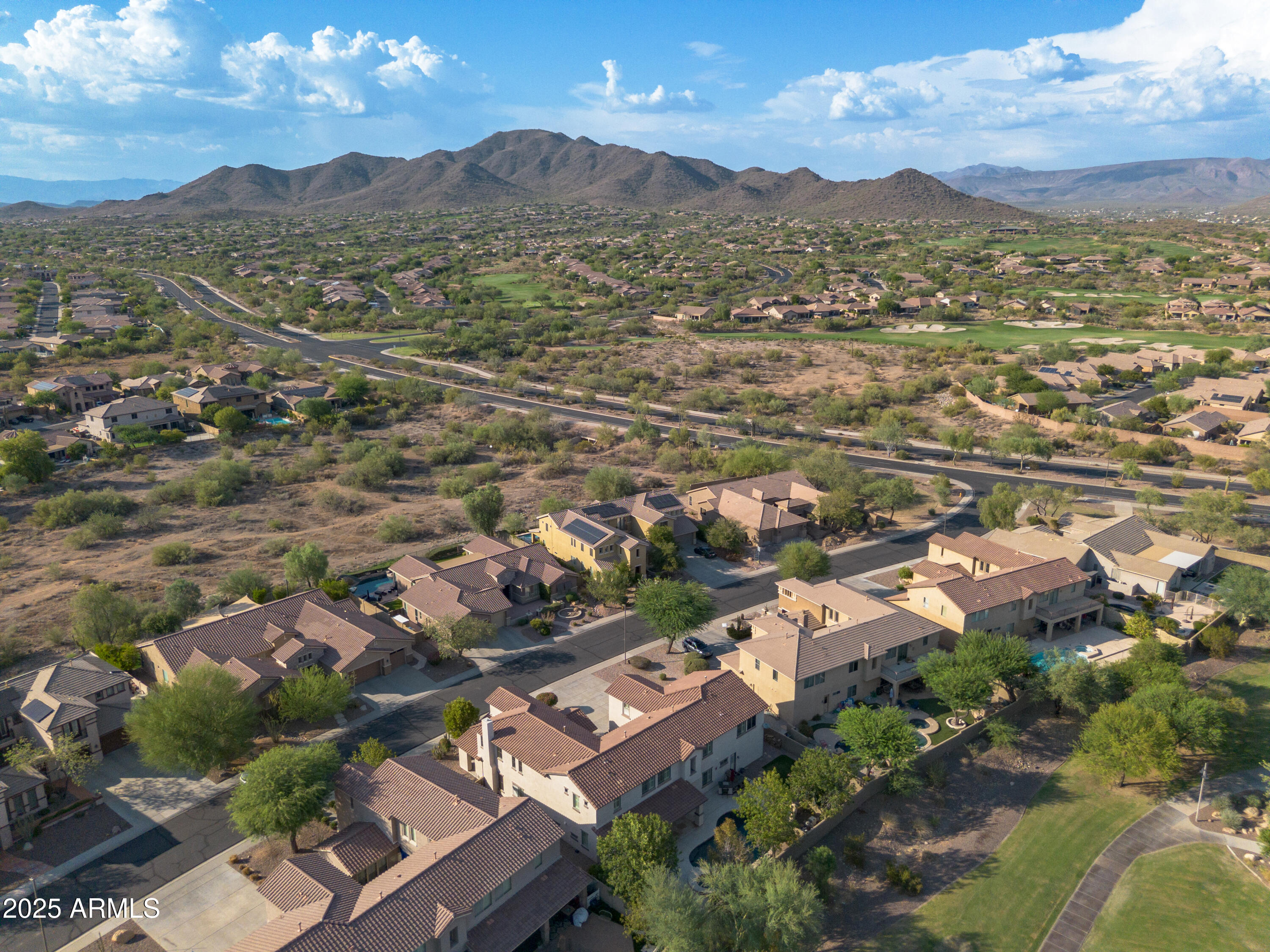 40213 N NOBLE HAWK Court