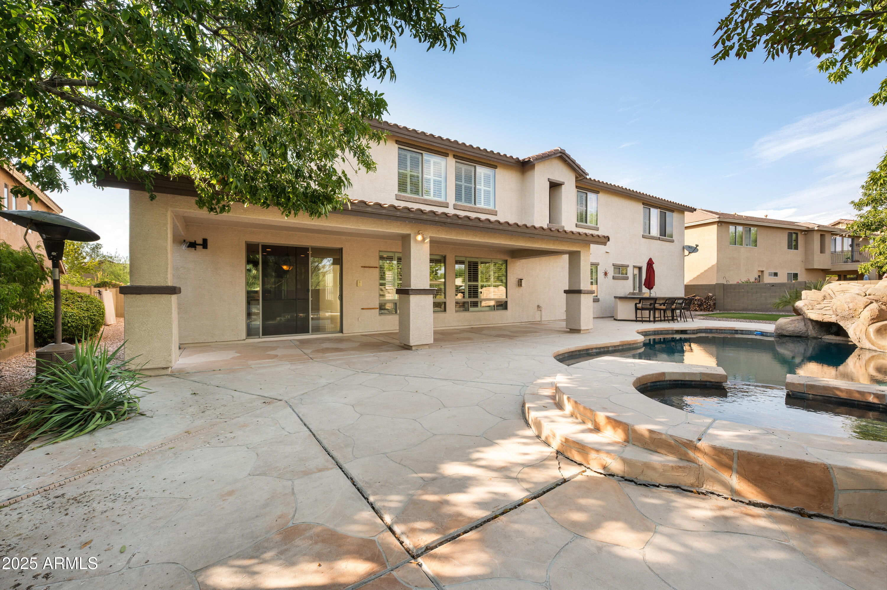 40213 N NOBLE HAWK Court
