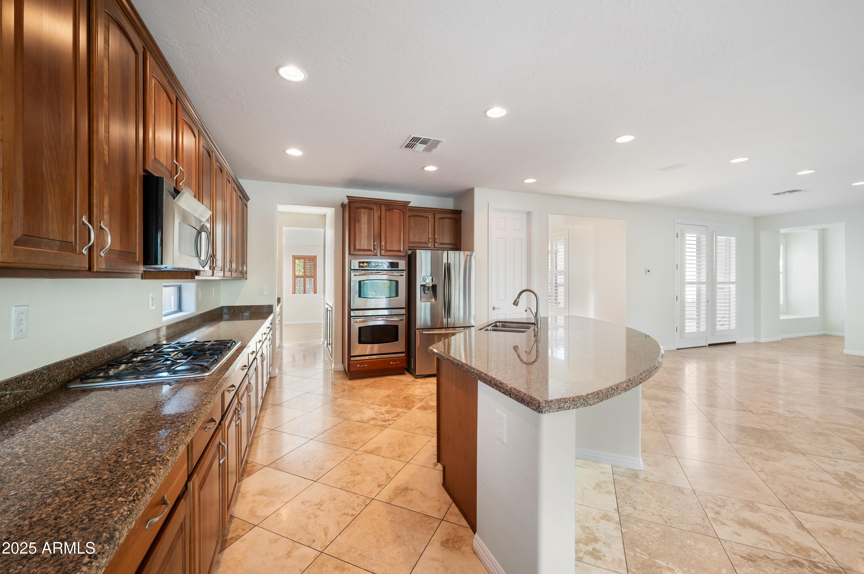 40213 N NOBLE HAWK Court
