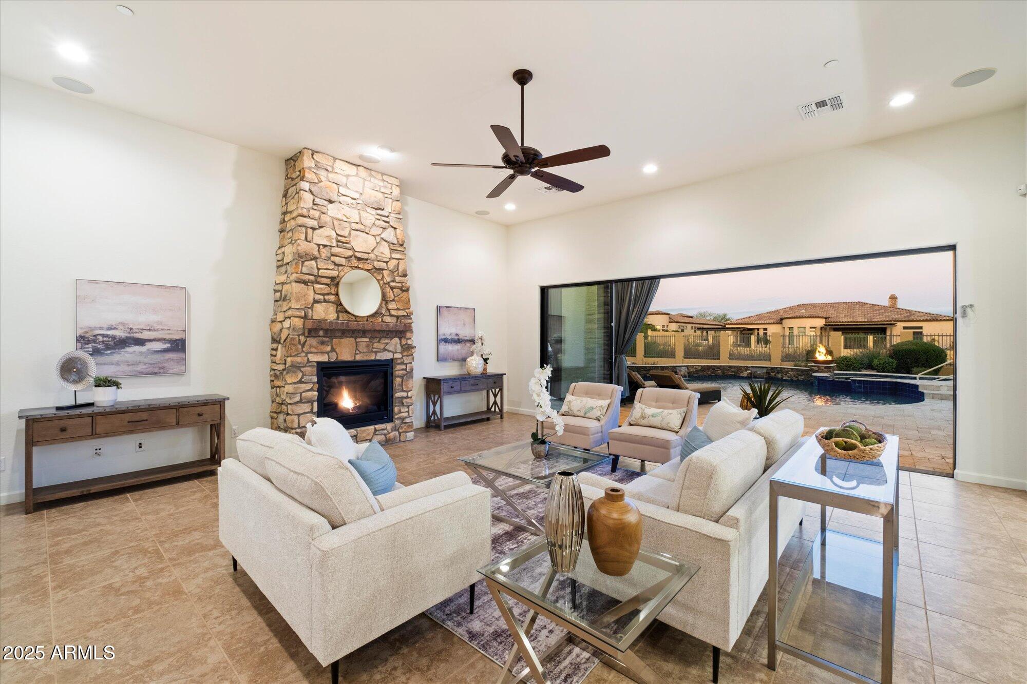 2333 N 87TH Place