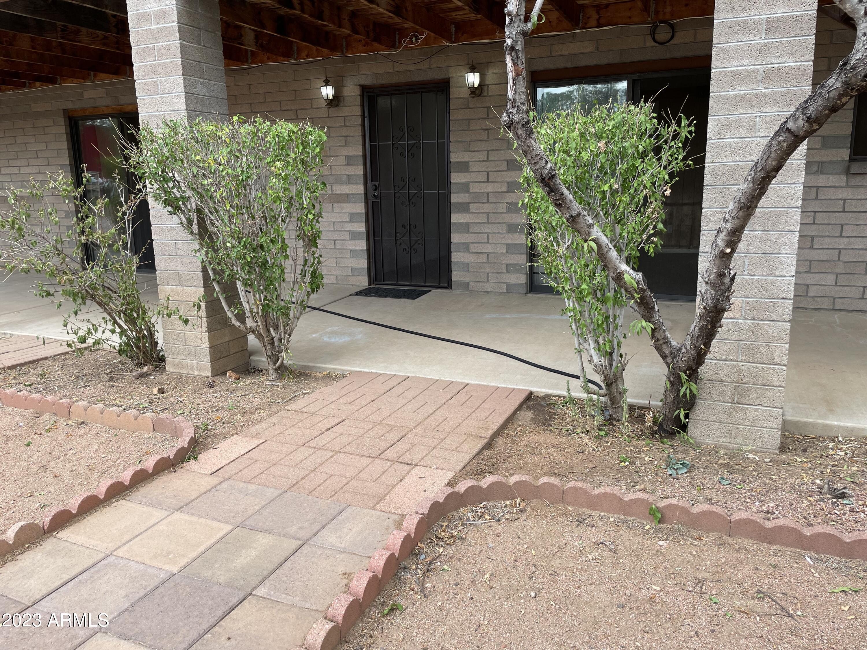 200 W Round Valley Road