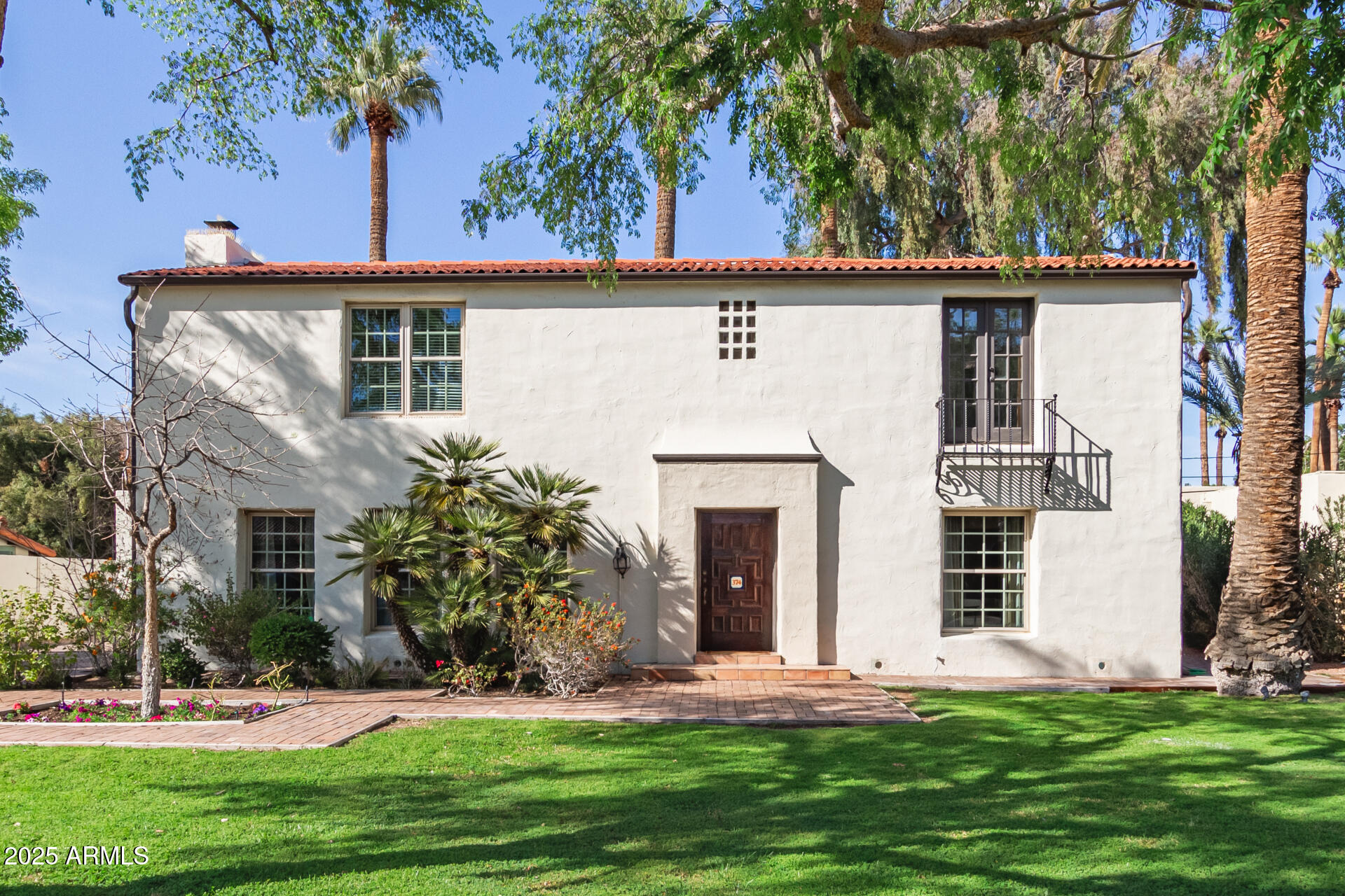 374 E VERDE Lane