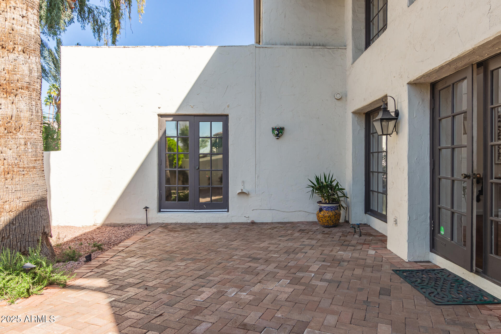 374 E VERDE Lane