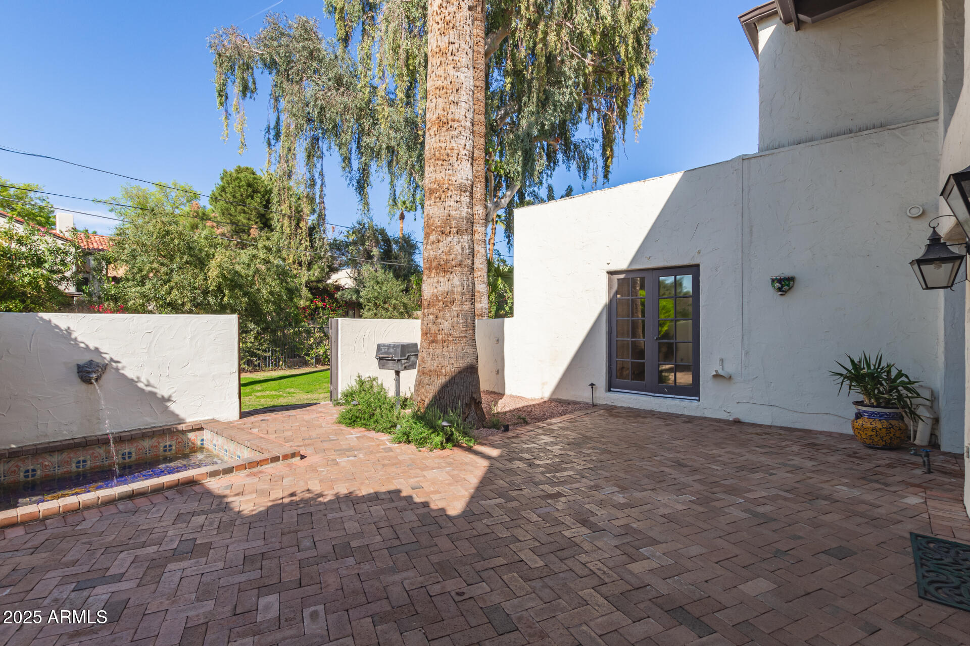 374 E VERDE Lane