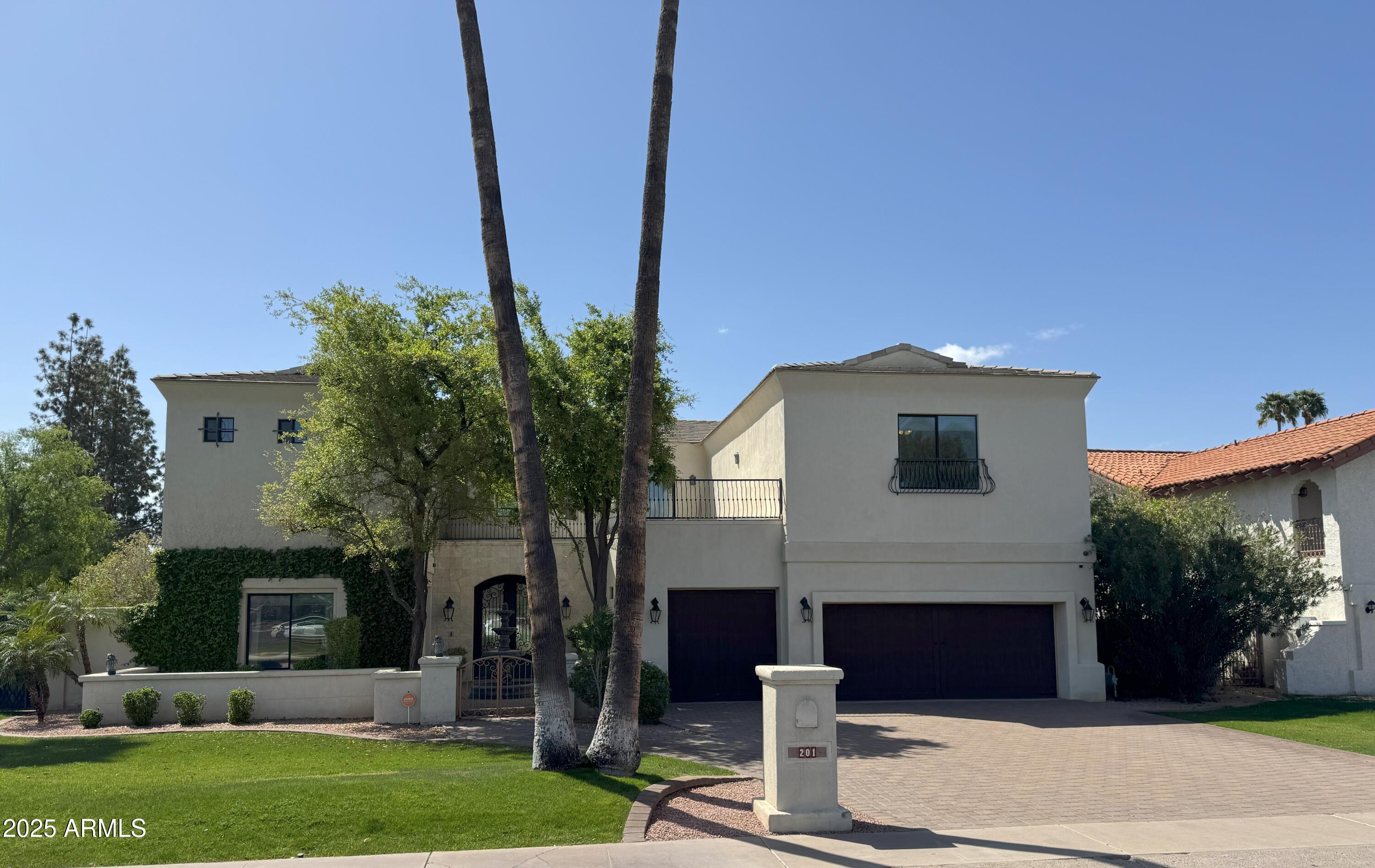 201 W Frier Drive
